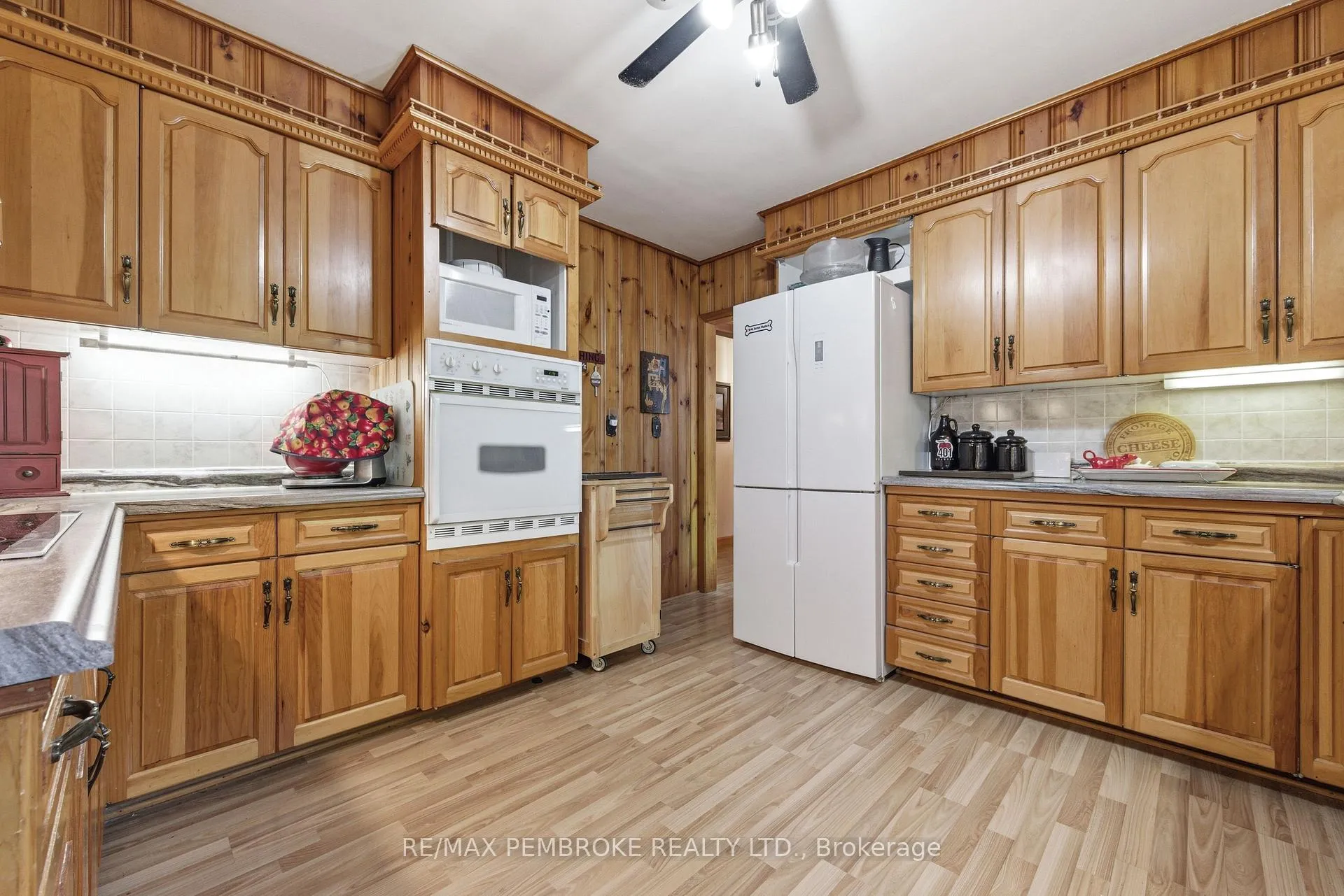 Photo 21 of 236 Witt Road, Laurentian Valley — HOMEH