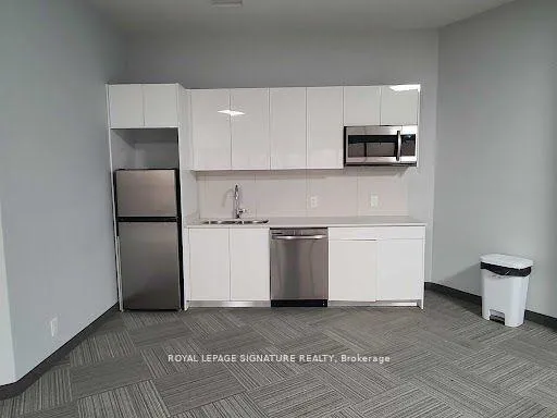 Photo 4 of Unit 909, 652 Princess Street, Kingston, Central City East — HOMEH