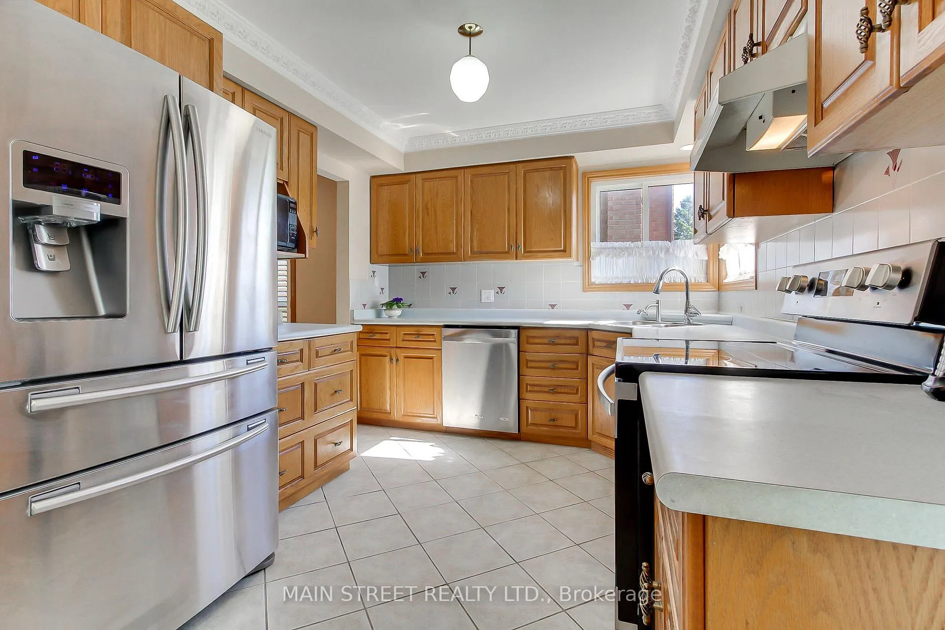 Photo 12 of 316 Biehn Drive, Kitchener — HOMEH