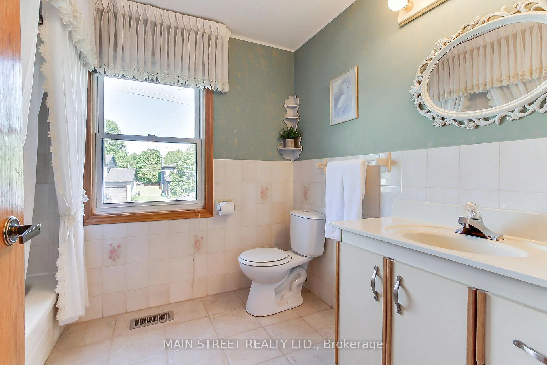 Photo 29 of 316 Biehn Drive, Kitchener — HOMEH