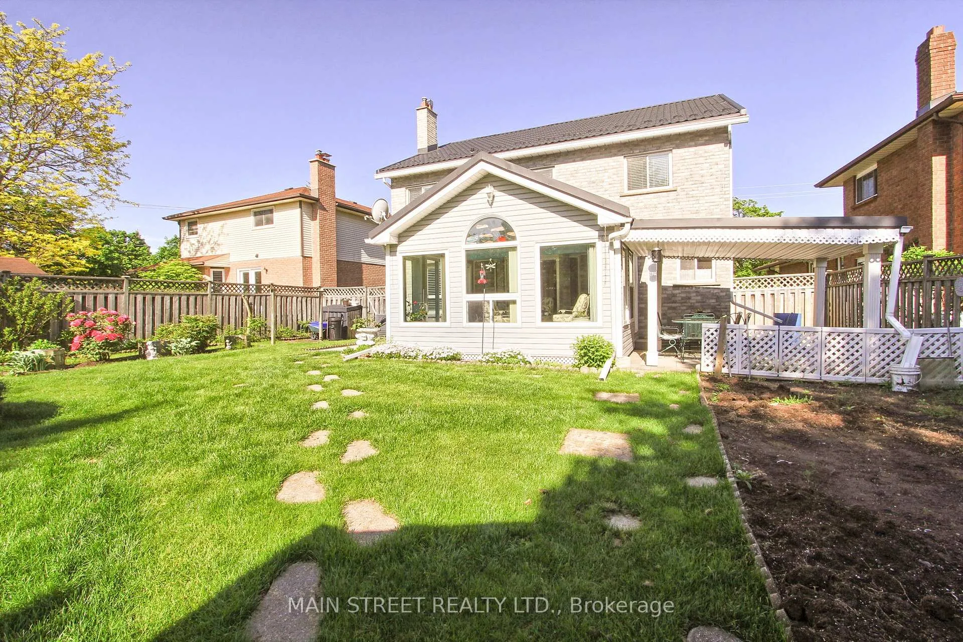 Photo 38 of 316 Biehn Drive, Kitchener — HOMEH