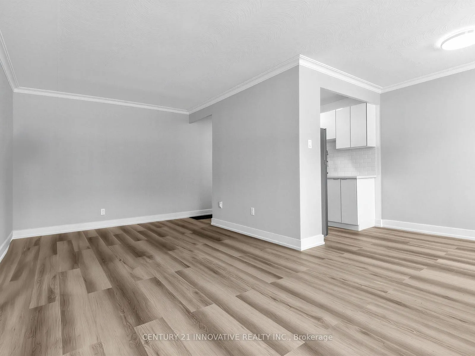 Photo 5 of Unit 201, 1243 Broadview Avenue, Toronto, Broadview North — HOMEH