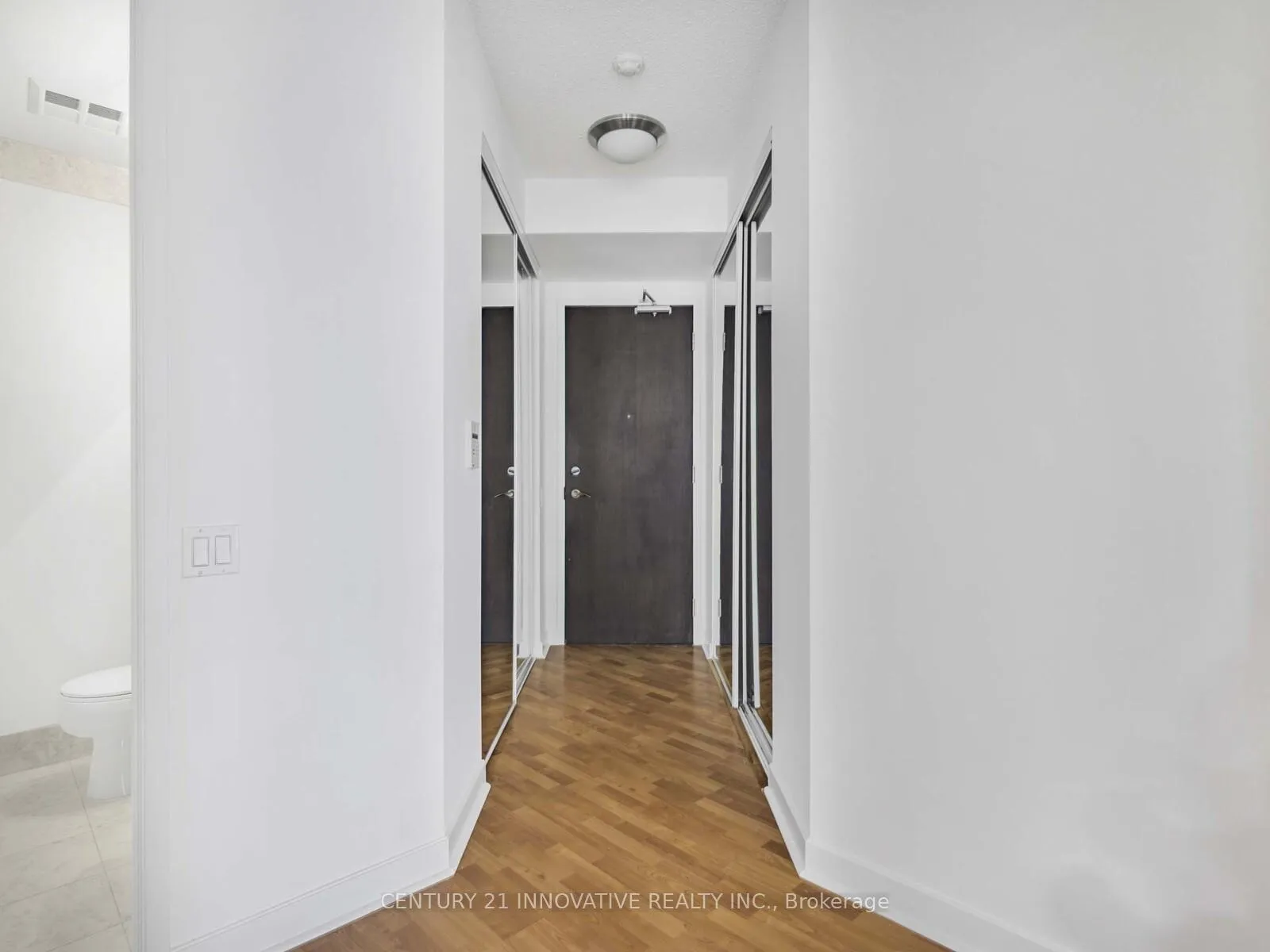 Photo 2 of Unit 805, 85 Bloor Street E, Toronto, Church-Yonge Corridor — HOMEH