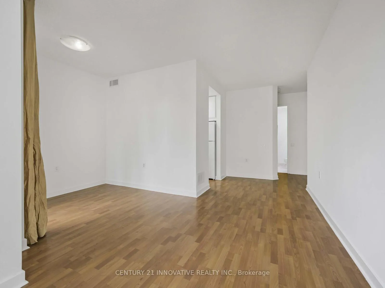 Photo 7 of Unit 805, 85 Bloor Street E, Toronto, Church-Yonge Corridor — HOMEH