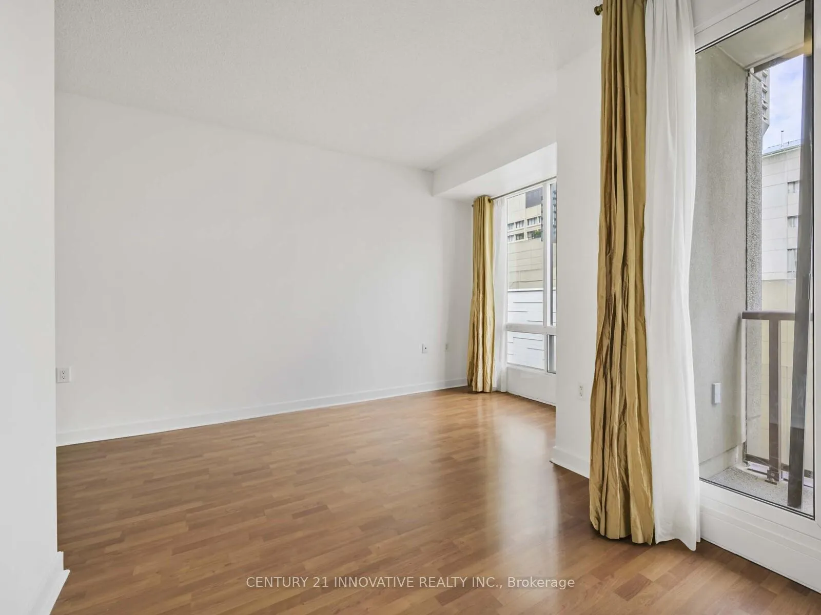 Photo 9 of Unit 805, 85 Bloor Street E, Toronto, Church-Yonge Corridor — HOMEH