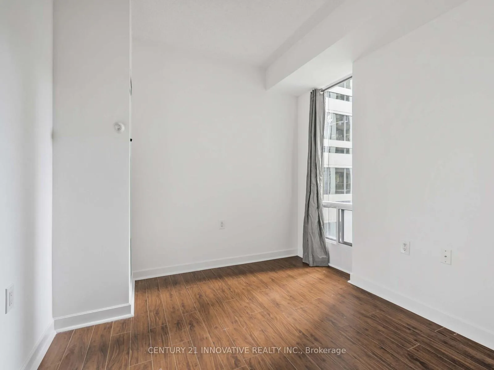Photo 13 of Unit 805, 85 Bloor Street E, Toronto, Church-Yonge Corridor — HOMEH