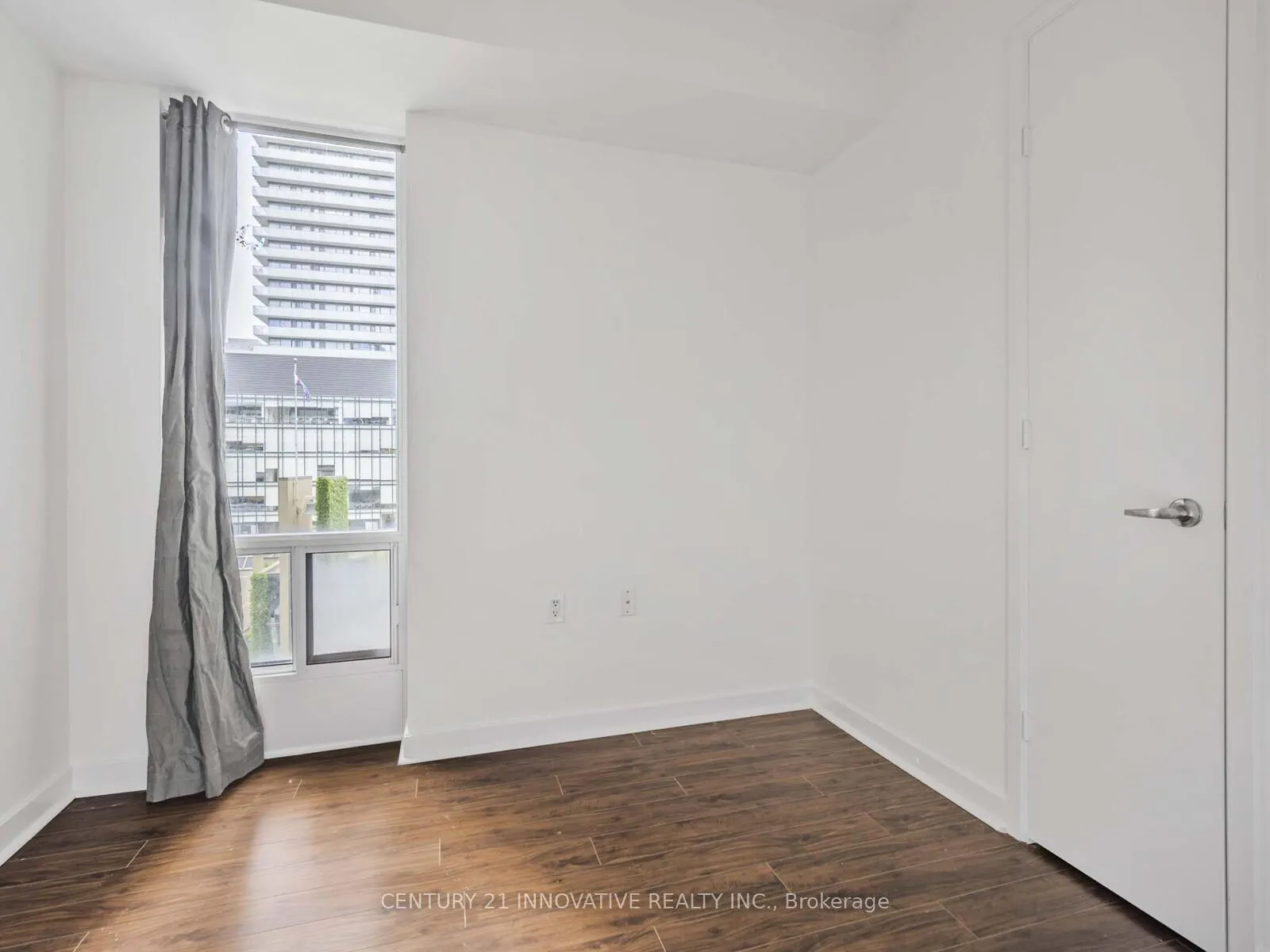 Photo 15 of Unit 805, 85 Bloor Street E, Toronto, Church-Yonge Corridor — HOMEH