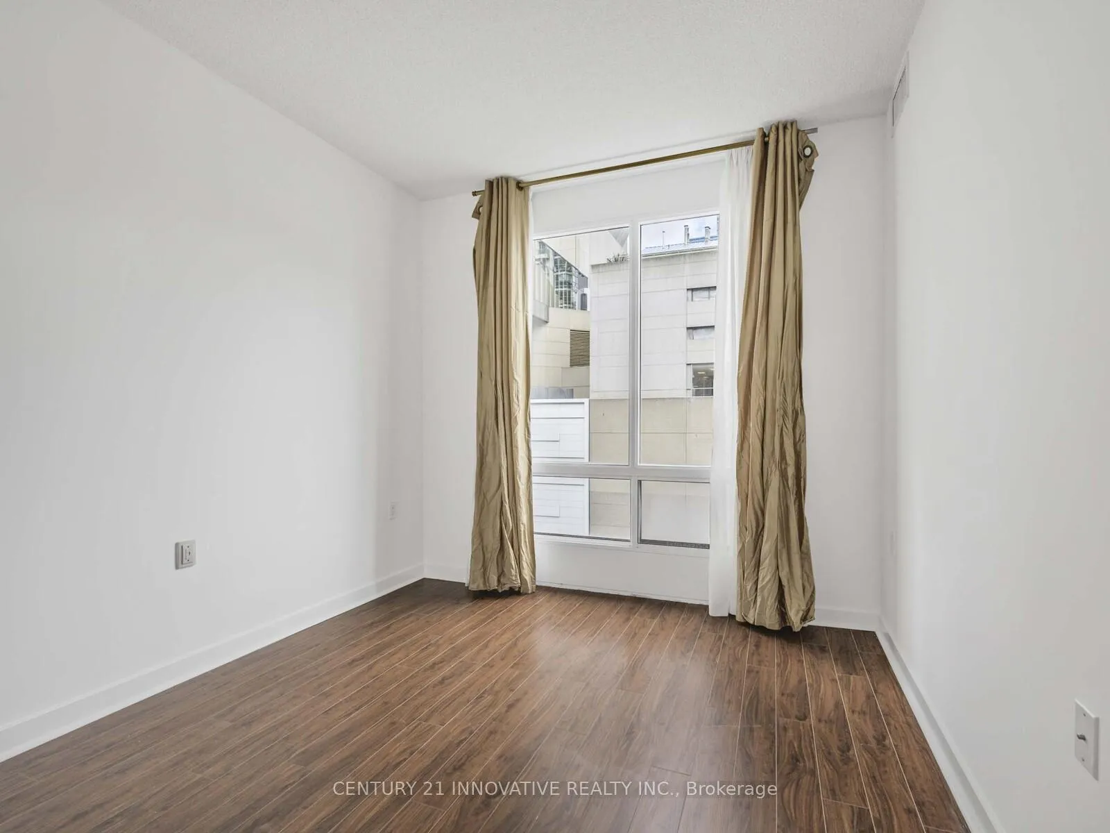 Photo 16 of Unit 805, 85 Bloor Street E, Toronto, Church-Yonge Corridor — HOMEH