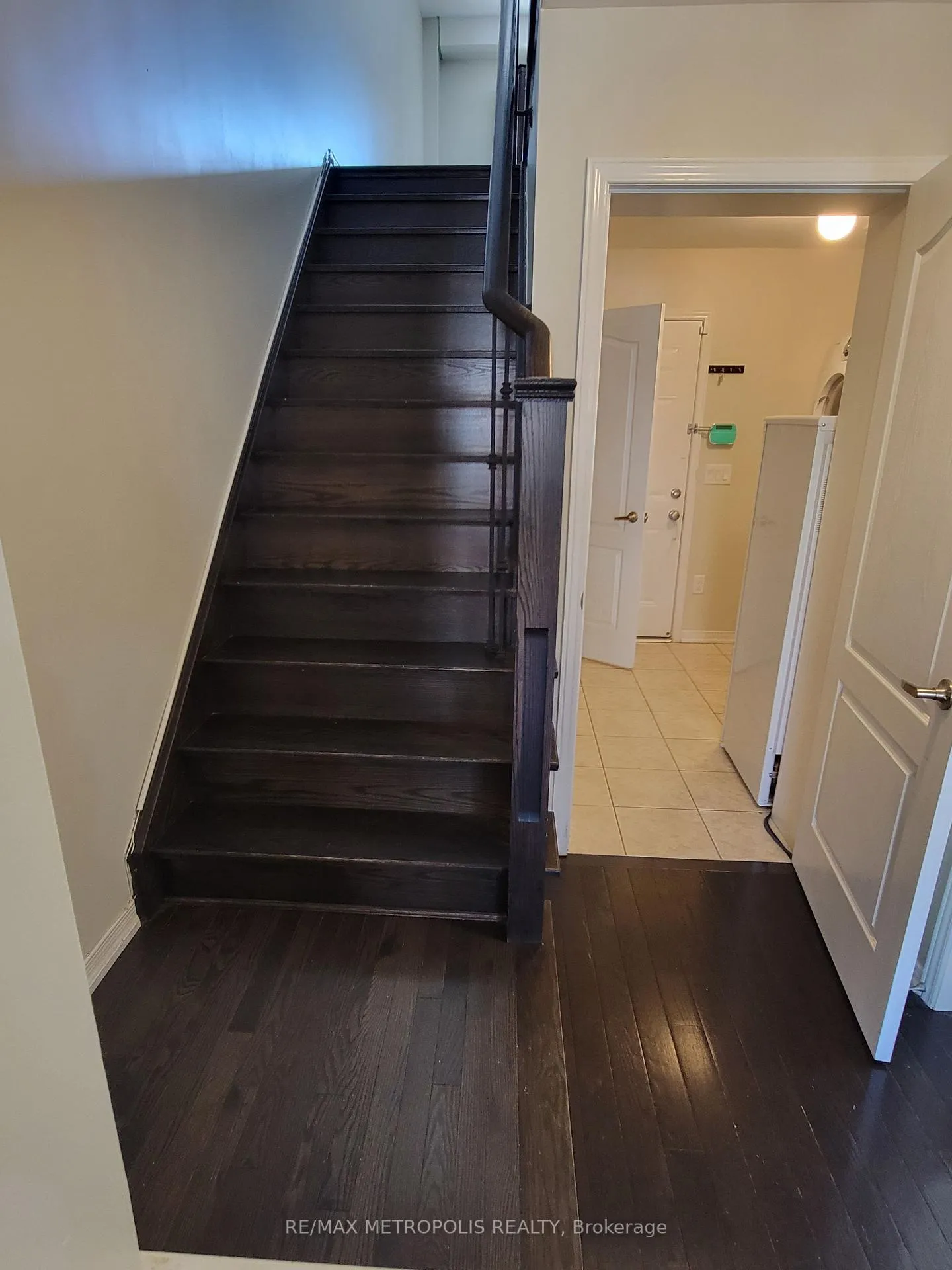 Photo 6 of 11 Valliere Drive, Markham, Berczy — HOMEH