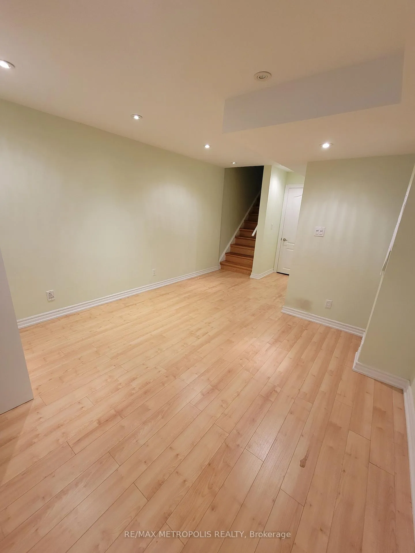 Photo 24 of 11 Valliere Drive, Markham, Berczy — HOMEH