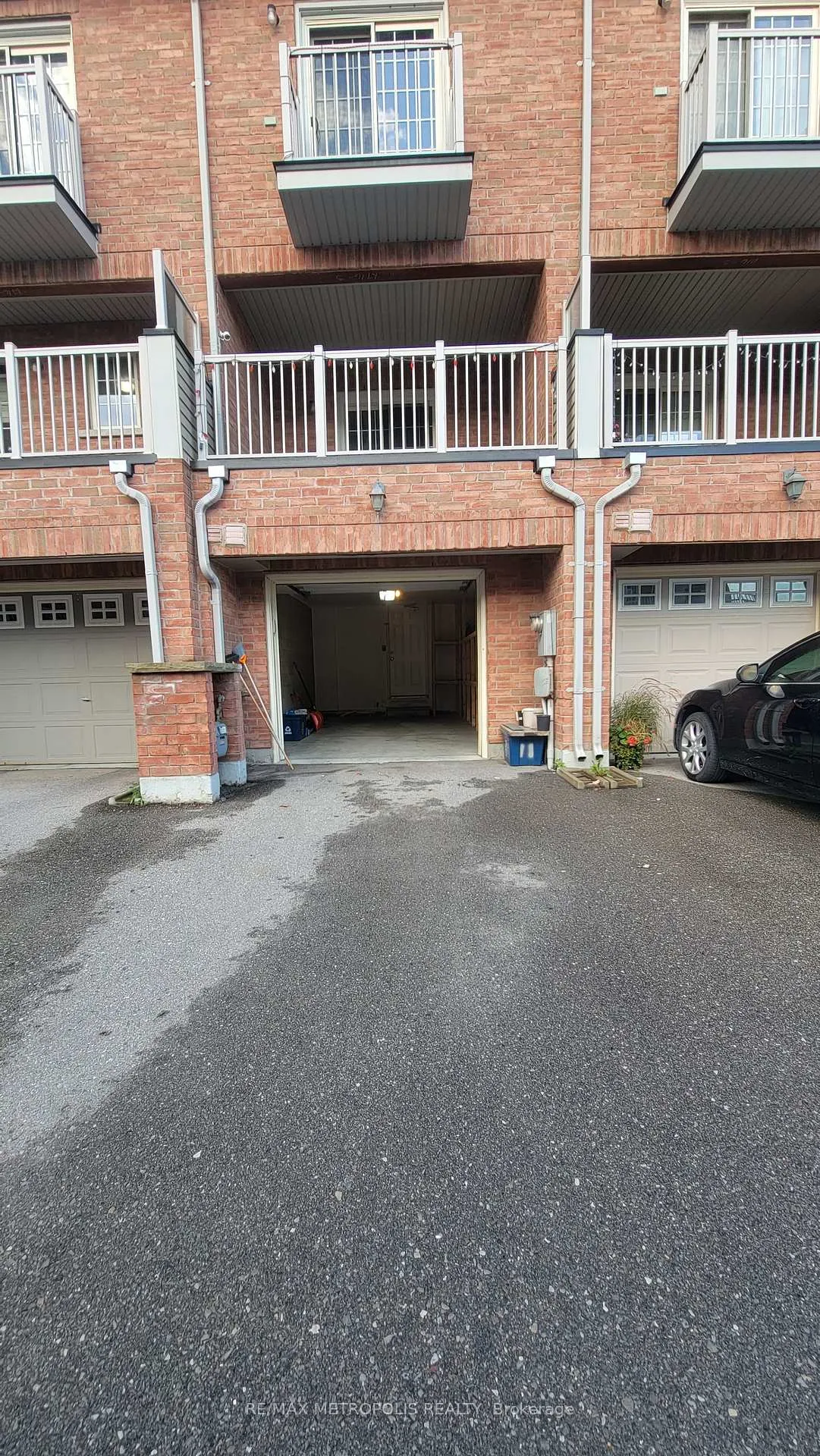 Photo 27 of 11 Valliere Drive, Markham, Berczy — HOMEH