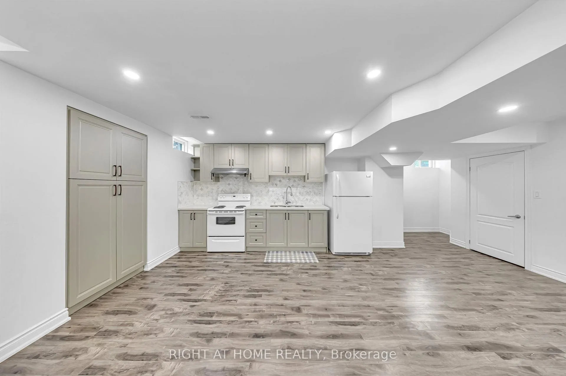 Photo 38 of 1396 Castlemore Avenue, Markham, Greensborough — HOMEH