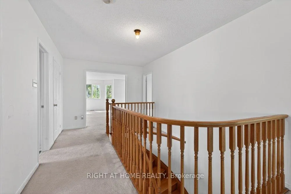 Photo 14 of 130 Eagleridge Drive, Brampton, Sandringham-Wellington — HOMEH