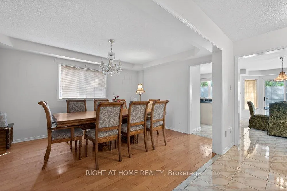 Photo 17 of 130 Eagleridge Drive, Brampton, Sandringham-Wellington — HOMEH
