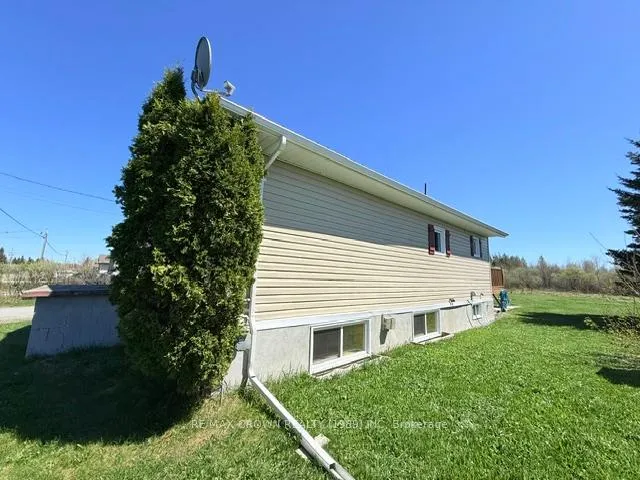 Photo 4 of 233 Brunetville Road, Kapuskasing — HOMEH