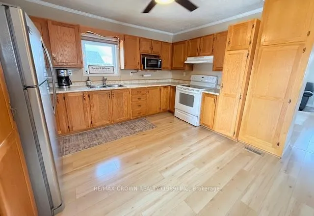 Photo 22 of 233 Brunetville Road, Kapuskasing — HOMEH