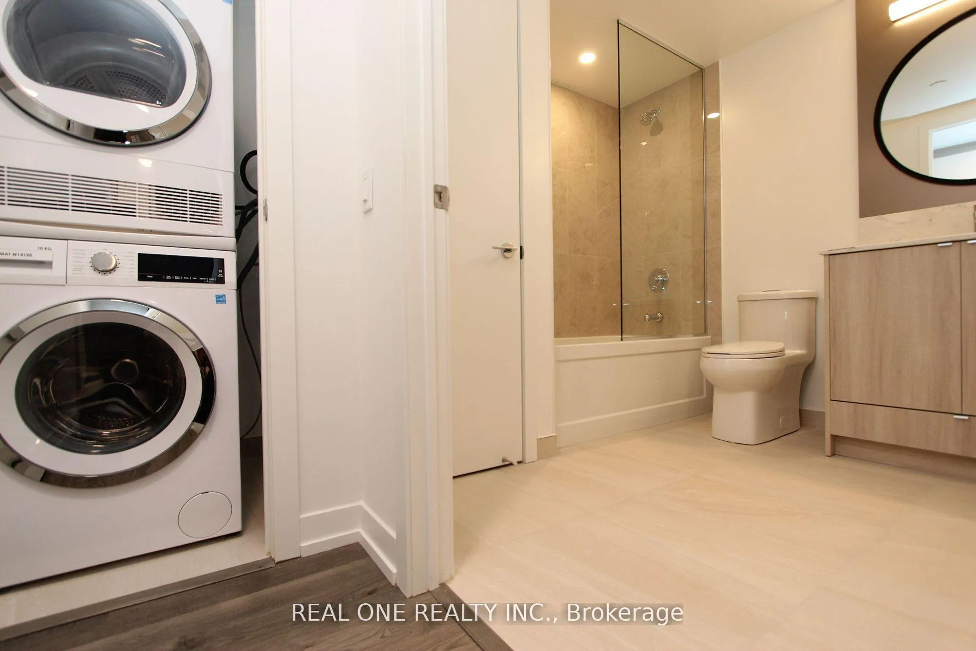 Photo 9 of Unit 1006, 771 Yonge Street, Toronto, Rosedale-Moore Park — HOMEH