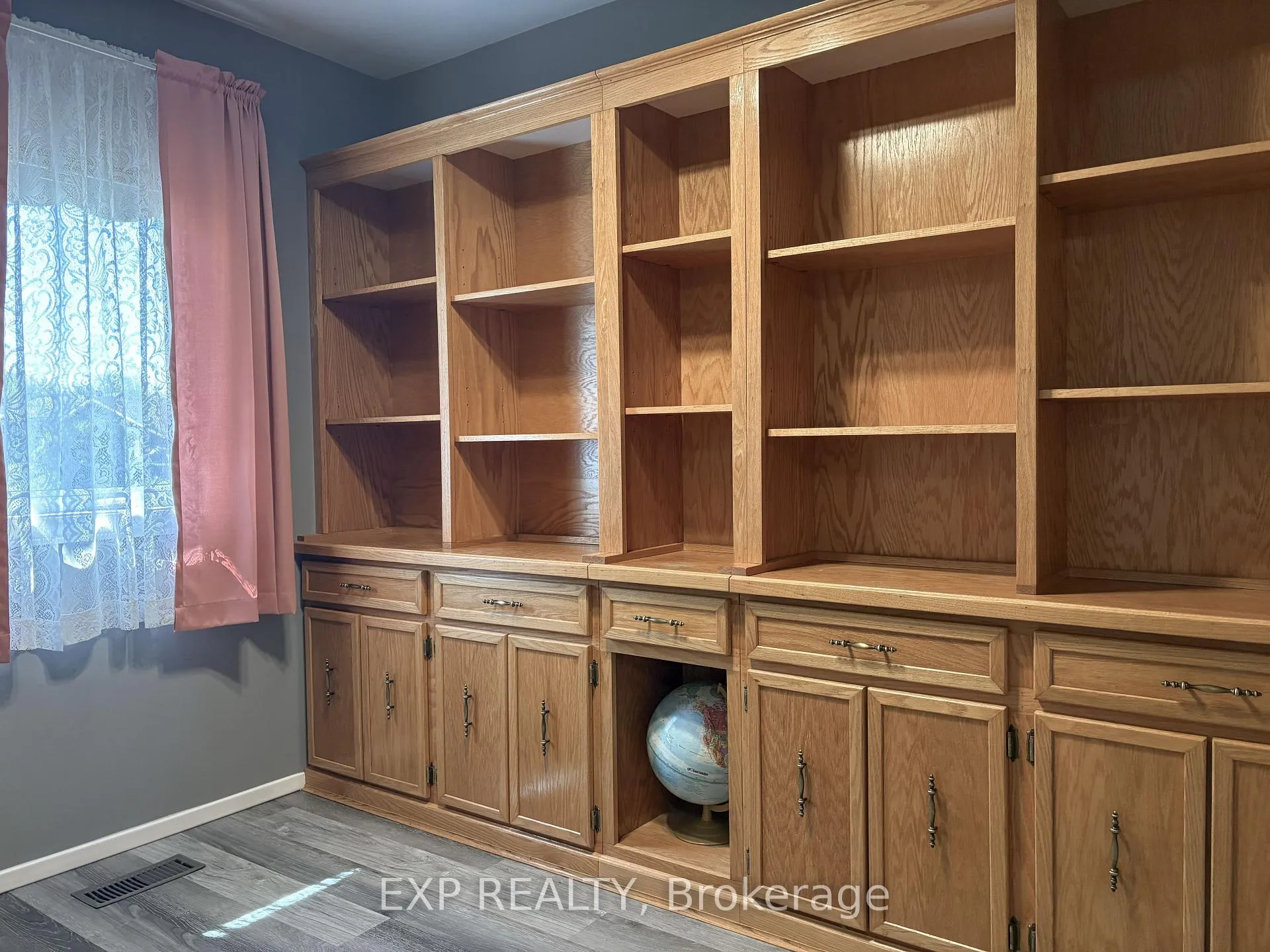 Photo 5 of 426 Sidney Avenue, Renfrew — HOMEH