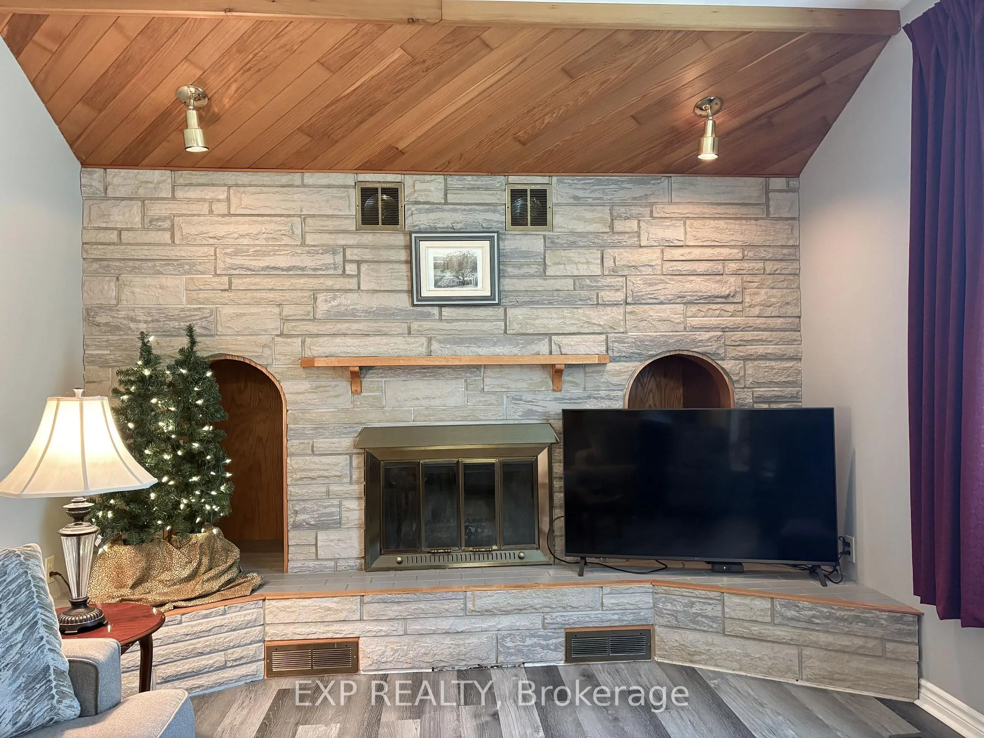 Photo 10 of 426 Sidney Avenue, Renfrew — HOMEH
