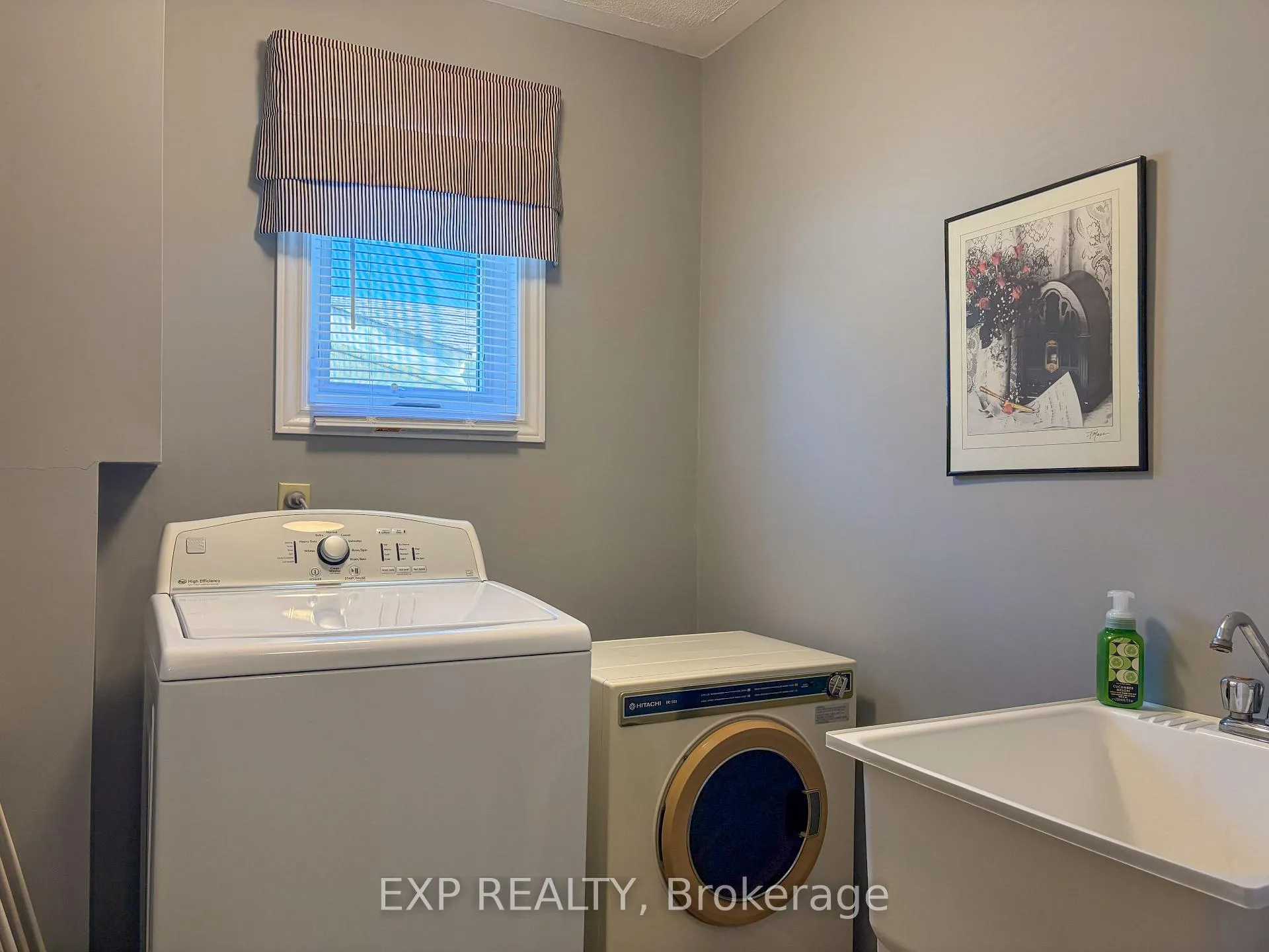 Photo 12 of 426 Sidney Avenue, Renfrew — HOMEH