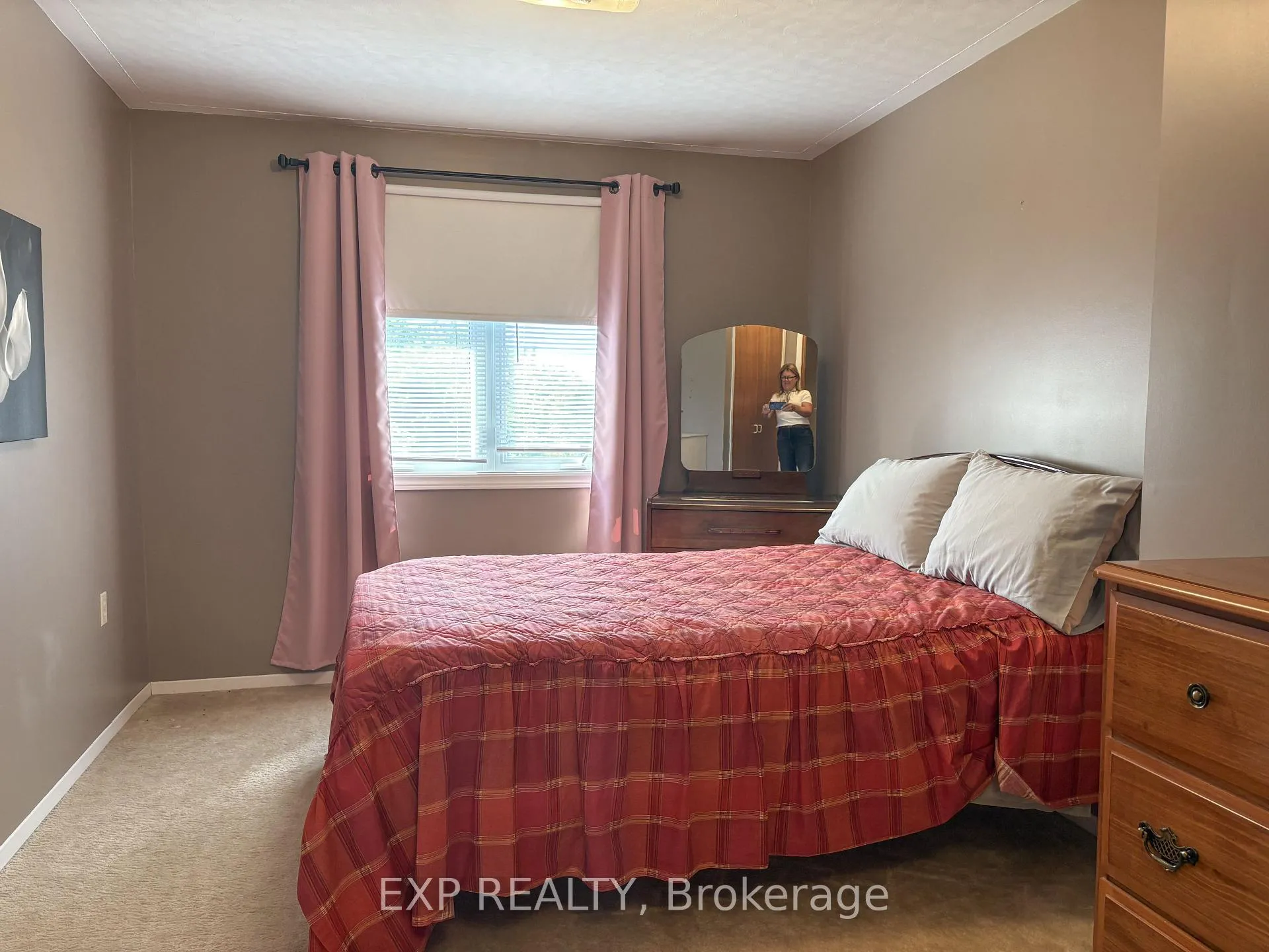 Photo 14 of 426 Sidney Avenue, Renfrew — HOMEH