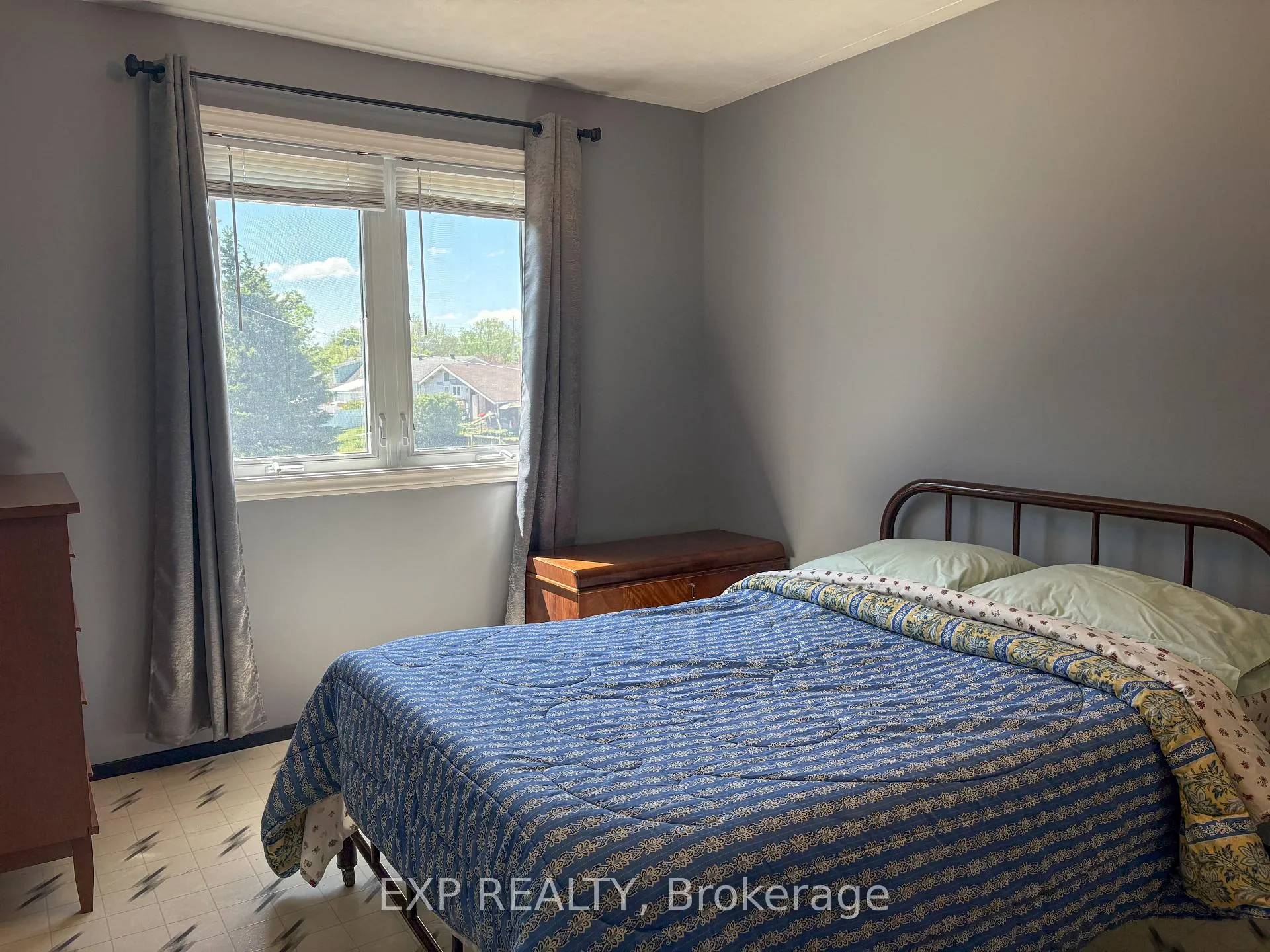 Photo 15 of 426 Sidney Avenue, Renfrew — HOMEH