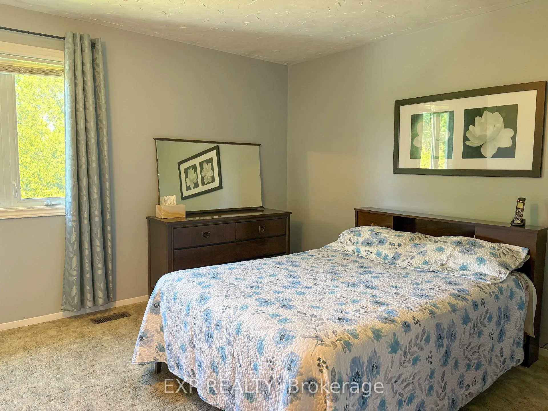 Photo 17 of 426 Sidney Avenue, Renfrew — HOMEH