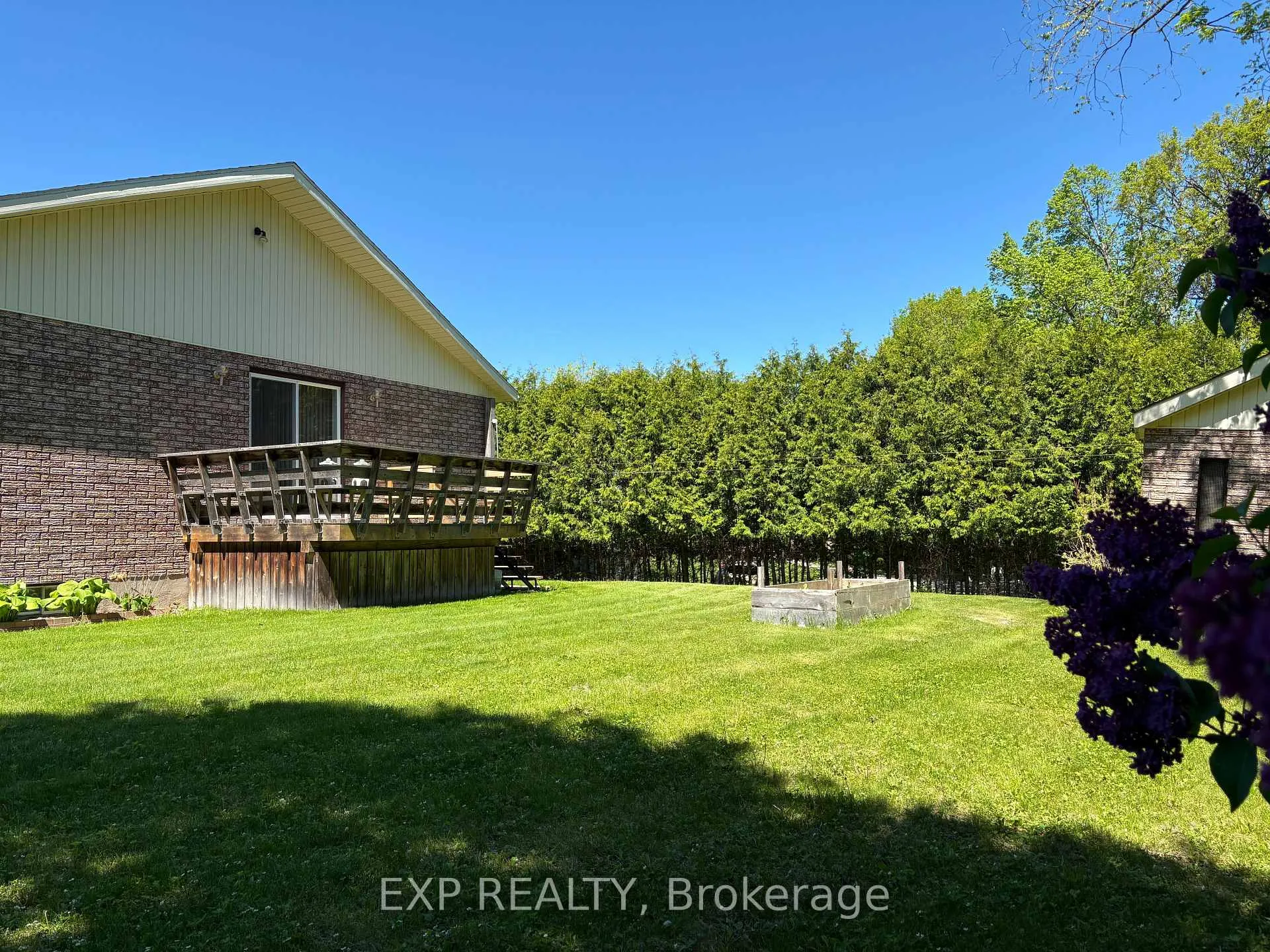 Photo 23 of 426 Sidney Avenue, Renfrew — HOMEH