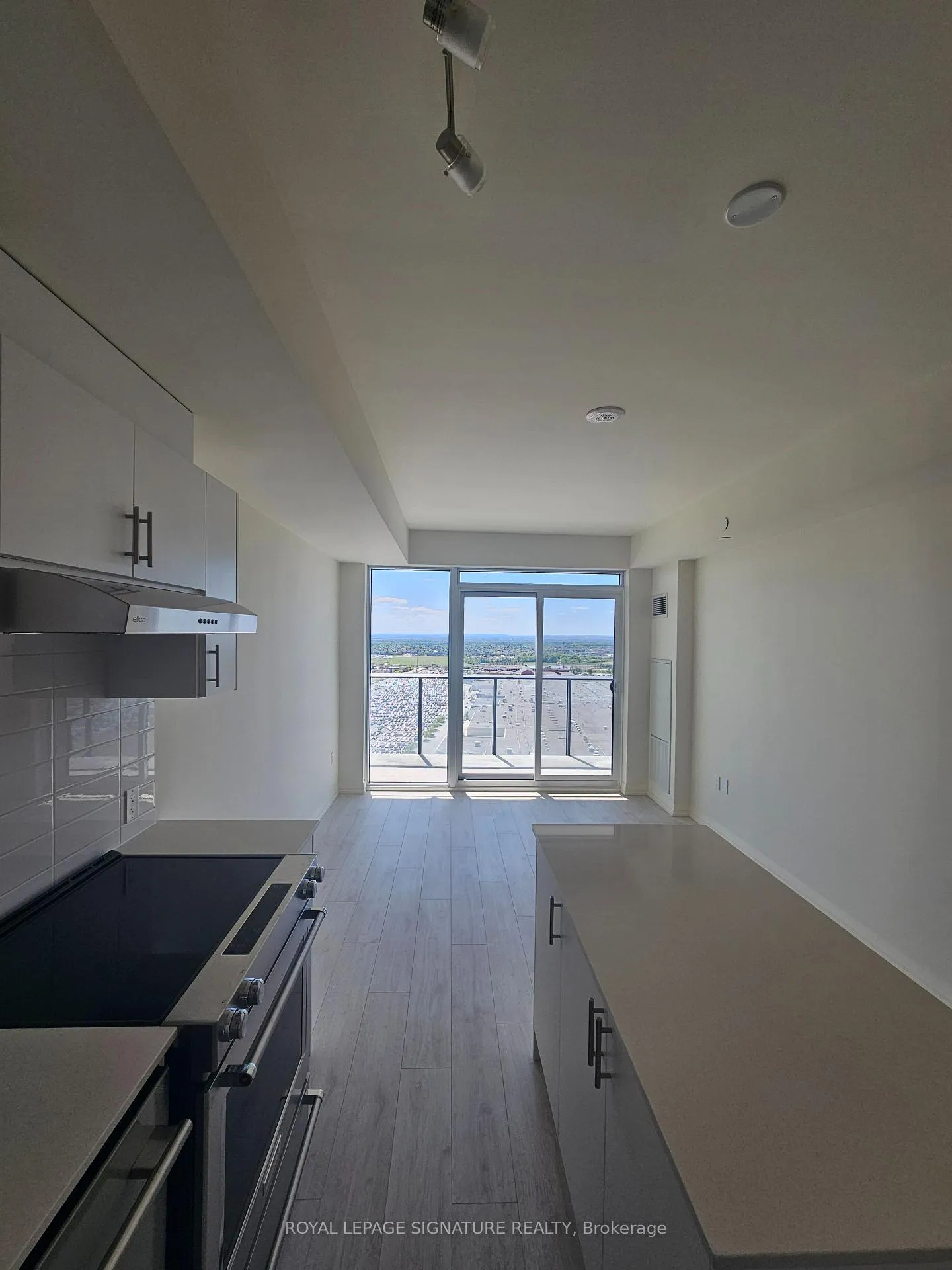 Photo 32 of Unit 2207, 27 Korda Gate, Vaughan, Vellore Village — HOMEH