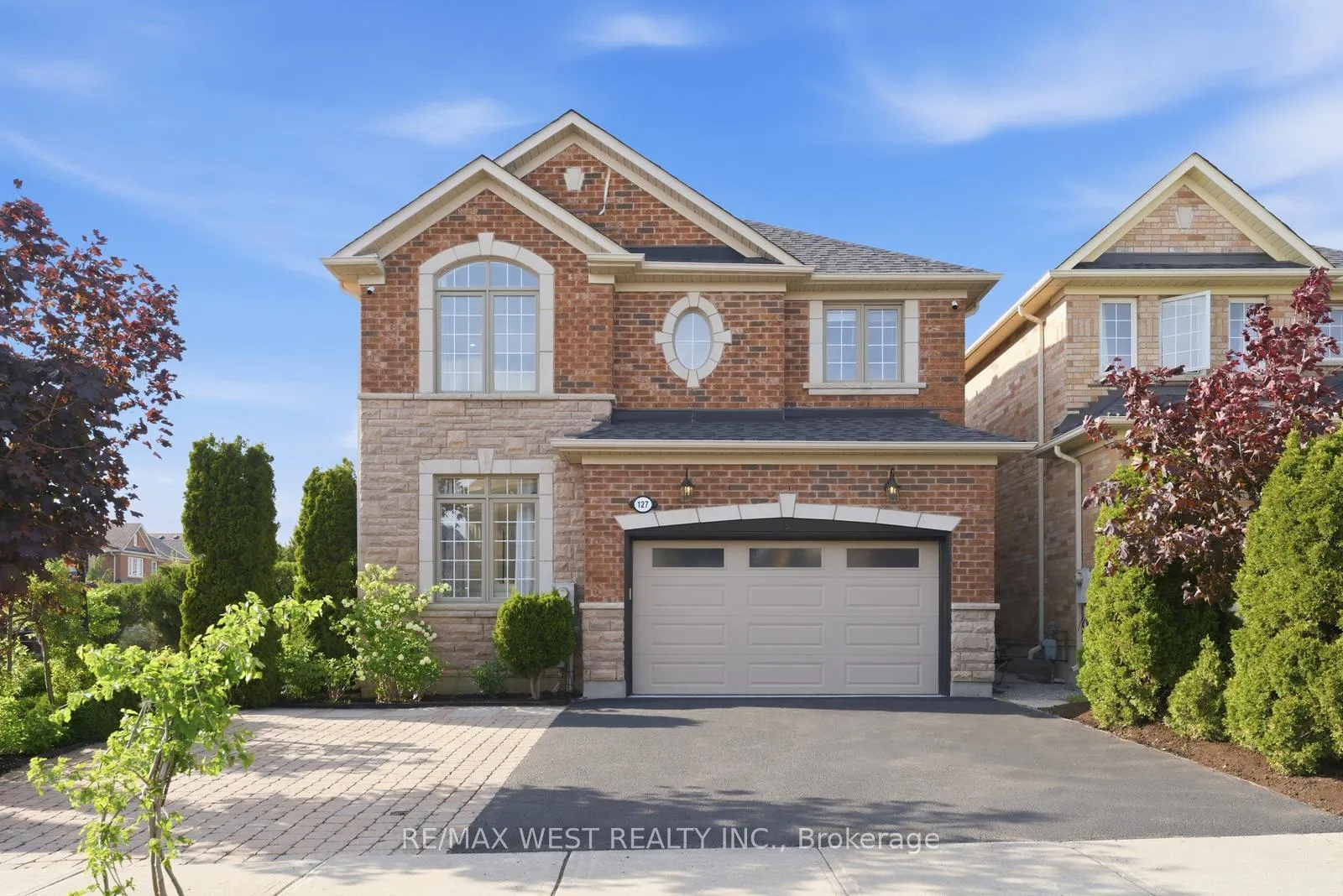 Front of 127 Ozner Crescent