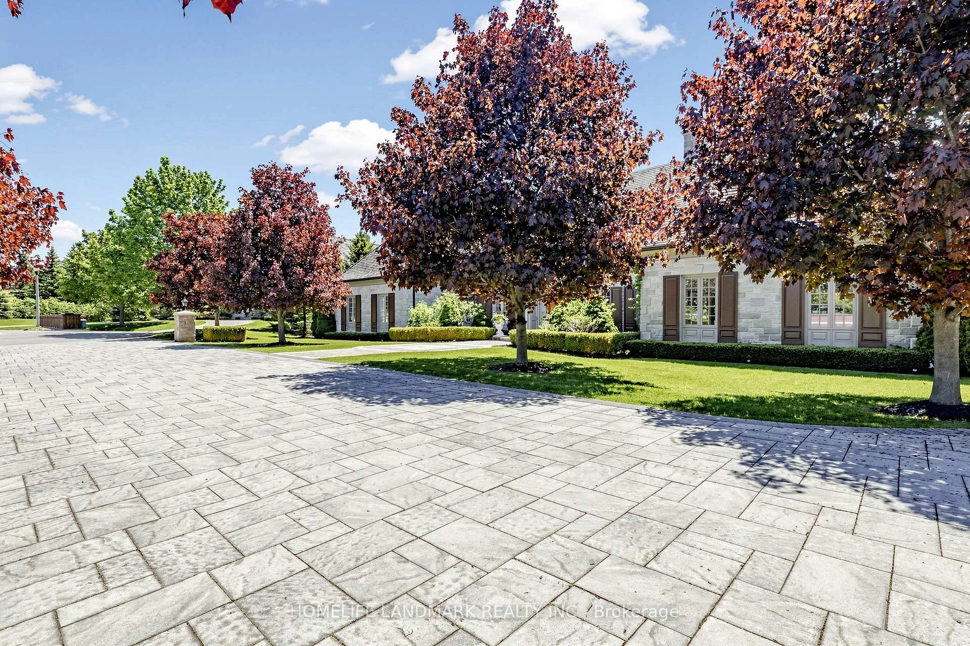 Photo 2 of 19 Awesome Again Lane, Aurora, Bayview Southeast — HOMEH