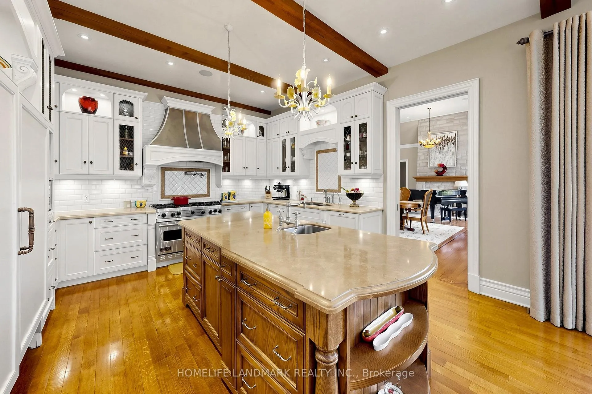 Photo 12 of 19 Awesome Again Lane, Aurora, Bayview Southeast — HOMEH