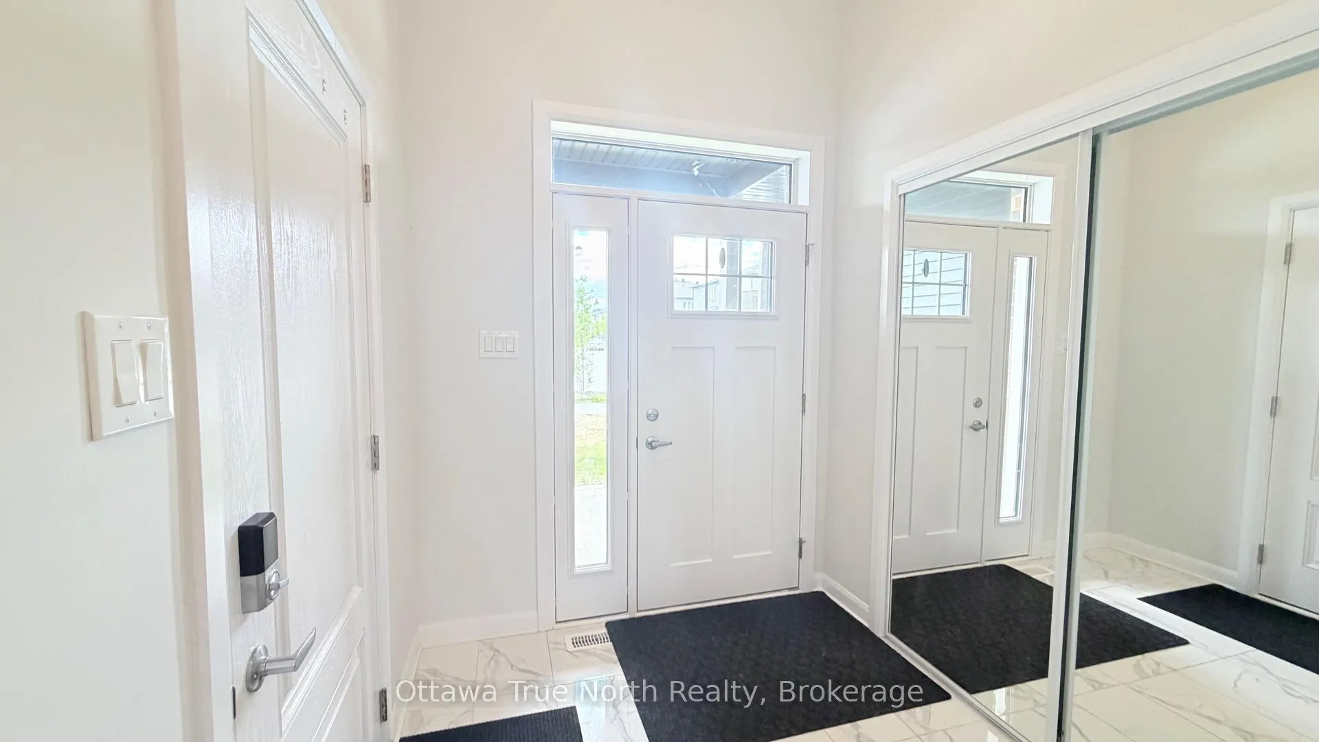 Photo 3 of 230 Invention Boulevard, Ottawa, Kanata - Morgan's Grant/South March — HOMEH