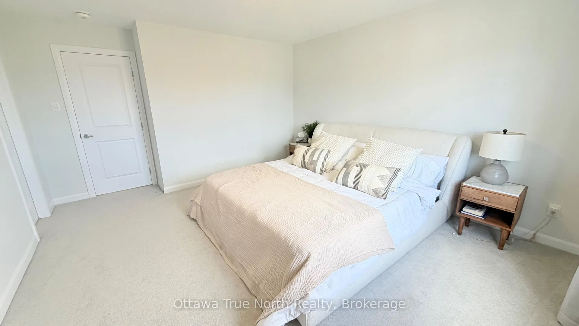 Photo 14 of 230 Invention Boulevard, Ottawa, Kanata - Morgan's Grant/South March — HOMEH