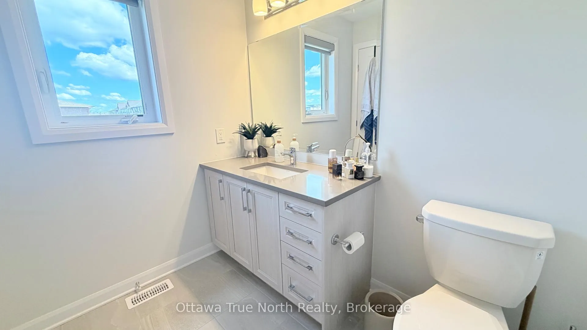 Photo 16 of 230 Invention Boulevard, Ottawa, Kanata - Morgan's Grant/South March — HOMEH