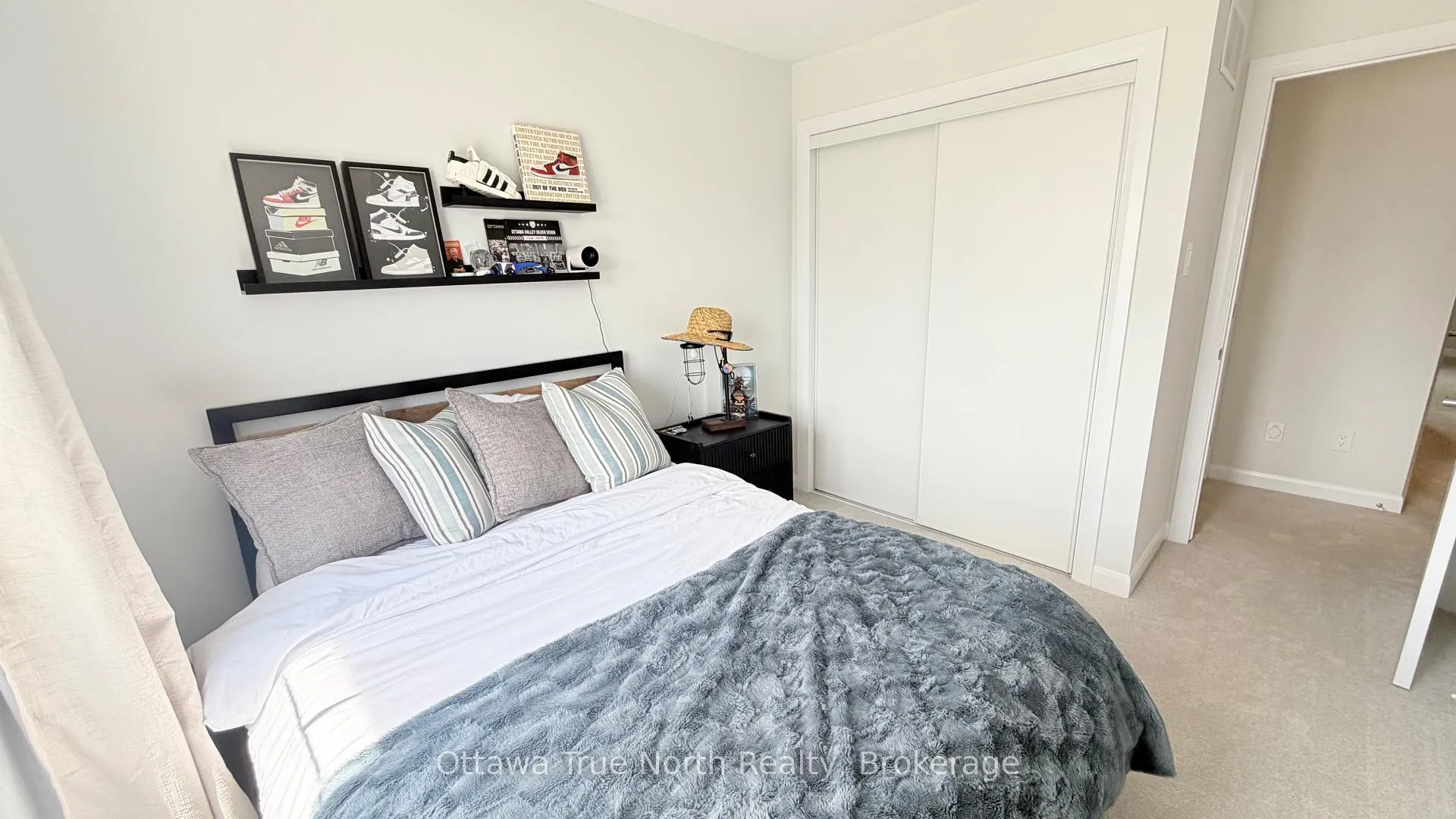 Photo 18 of 230 Invention Boulevard, Ottawa, Kanata - Morgan's Grant/South March — HOMEH