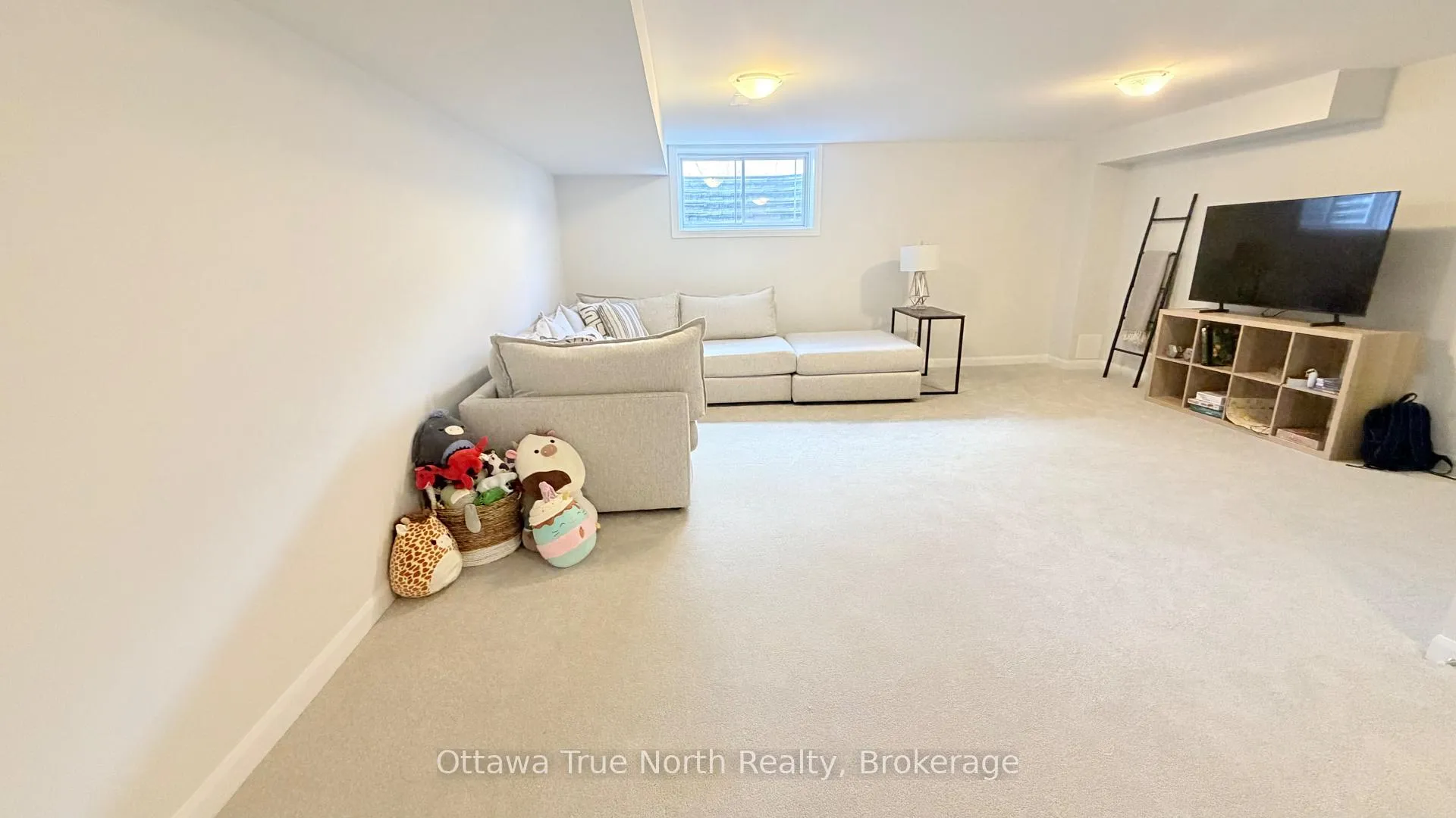 Photo 21 of 230 Invention Boulevard, Ottawa, Kanata - Morgan's Grant/South March — HOMEH
