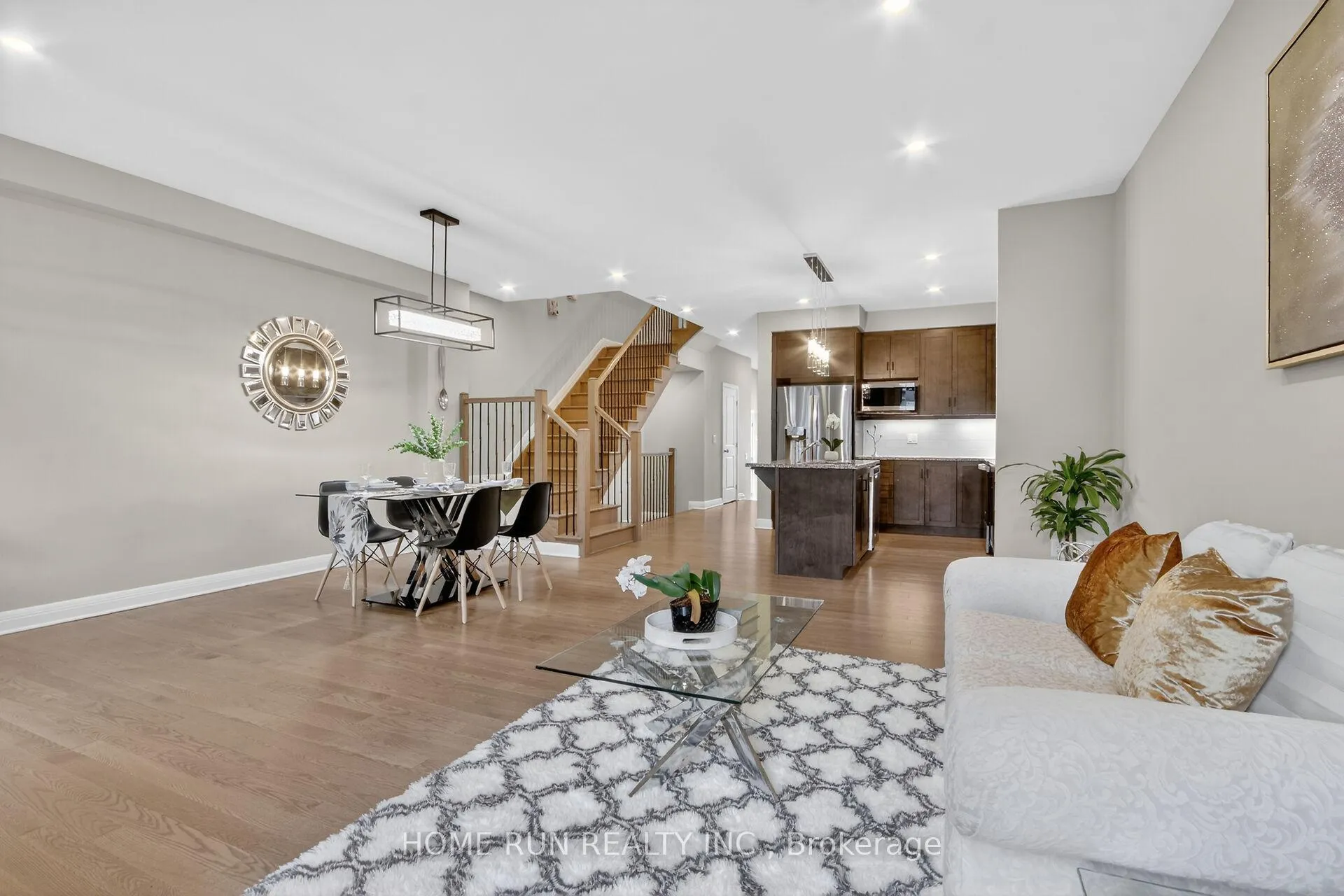 Photo 23 of 308 Wigwas Street, Ottawa, CFB Rockcliffe and Area — HOMEH