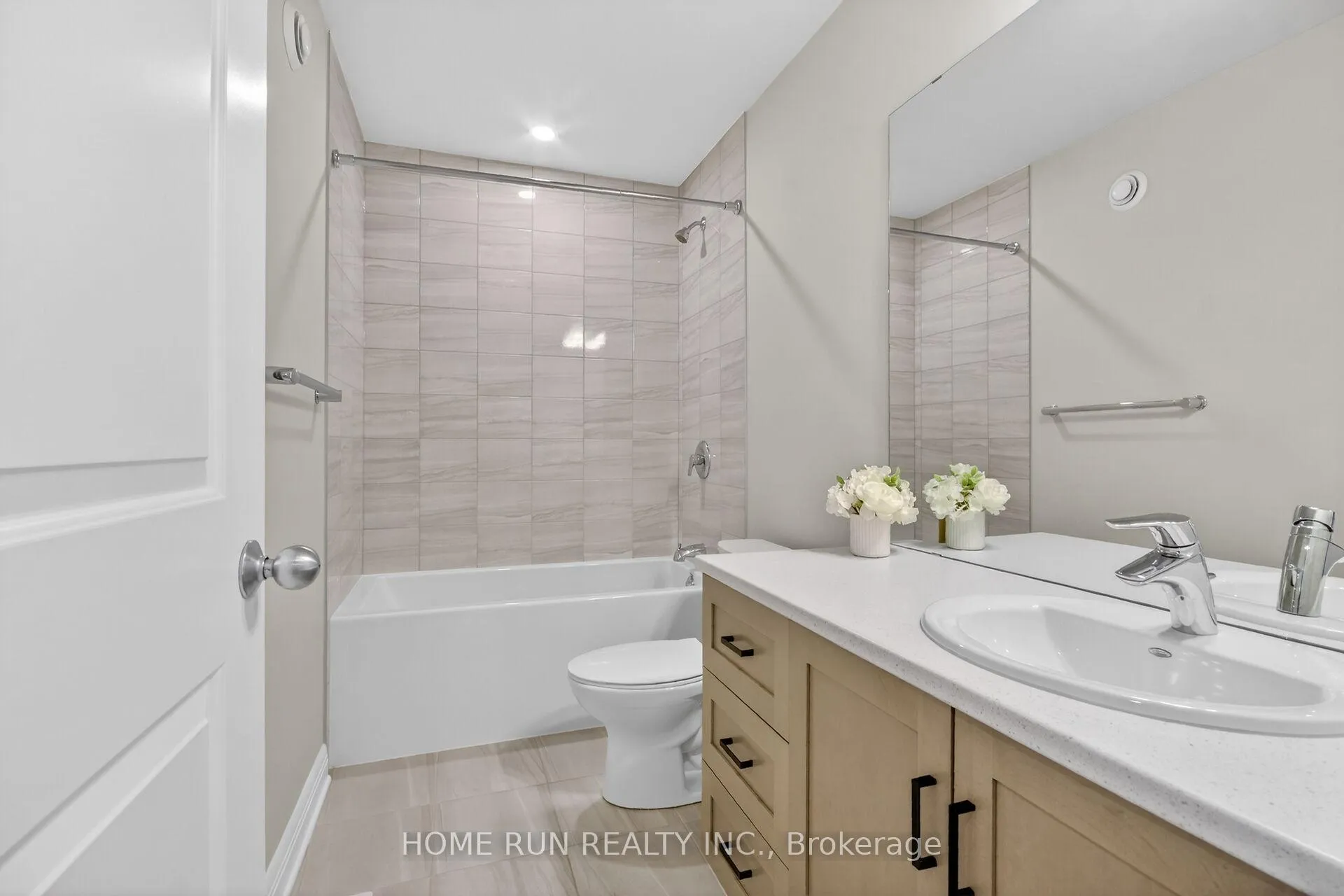 Photo 34 of 308 Wigwas Street, Ottawa, CFB Rockcliffe and Area — HOMEH