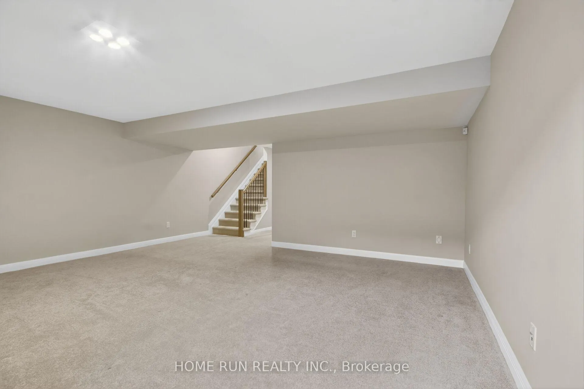Photo 38 of 308 Wigwas Street, Ottawa, CFB Rockcliffe and Area — HOMEH