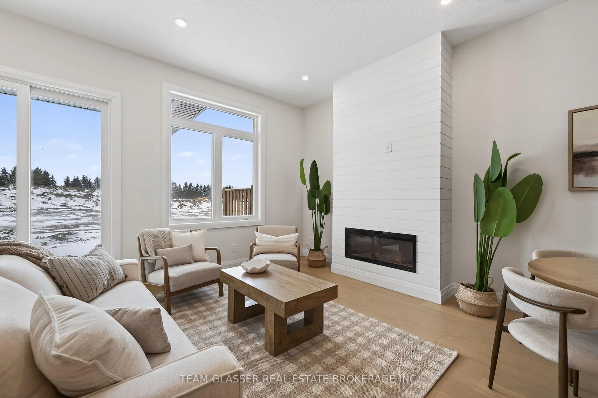 Photo 9 of 22 Dearing Drive, Lambton Shores, Grand Bend — HOMEH