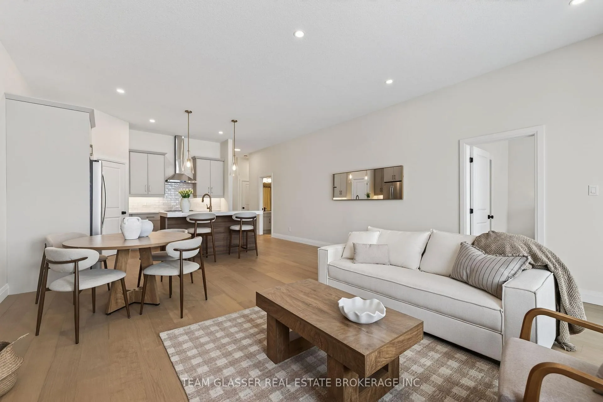Photo 10 of 22 Dearing Drive, Lambton Shores, Grand Bend — HOMEH