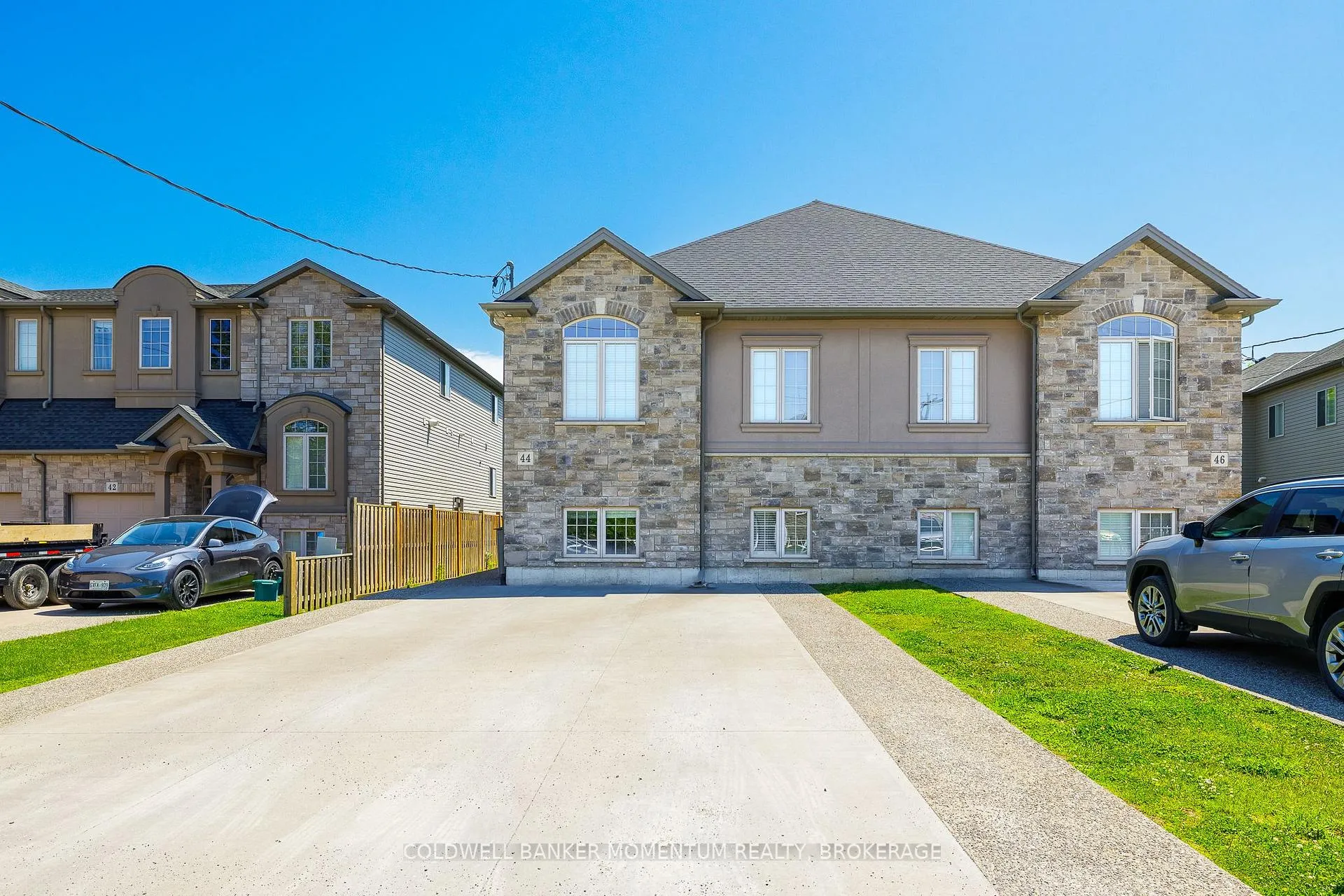 Photo 2 of 44 Cleveland Street, Thorold, Thorold Downtown — HOMEH