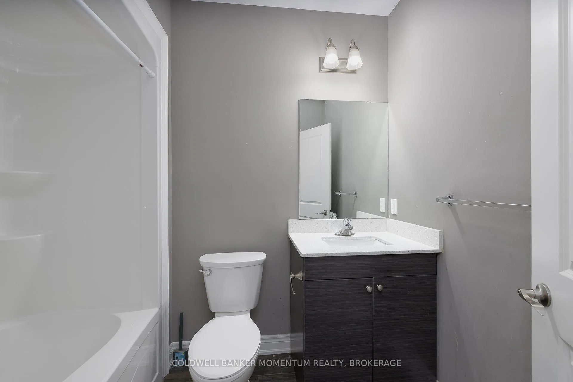 Photo 10 of 44 Cleveland Street, Thorold, Thorold Downtown — HOMEH