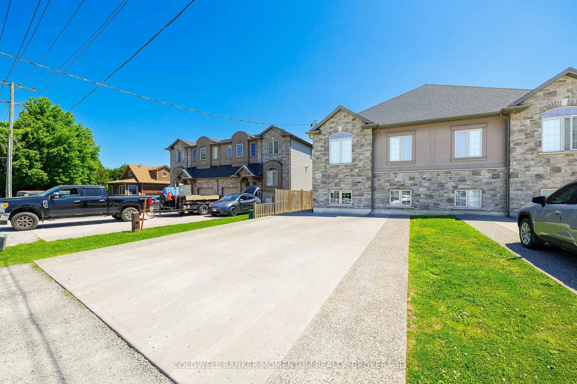 Photo 24 of 44 Cleveland Street, Thorold, Thorold Downtown — HOMEH