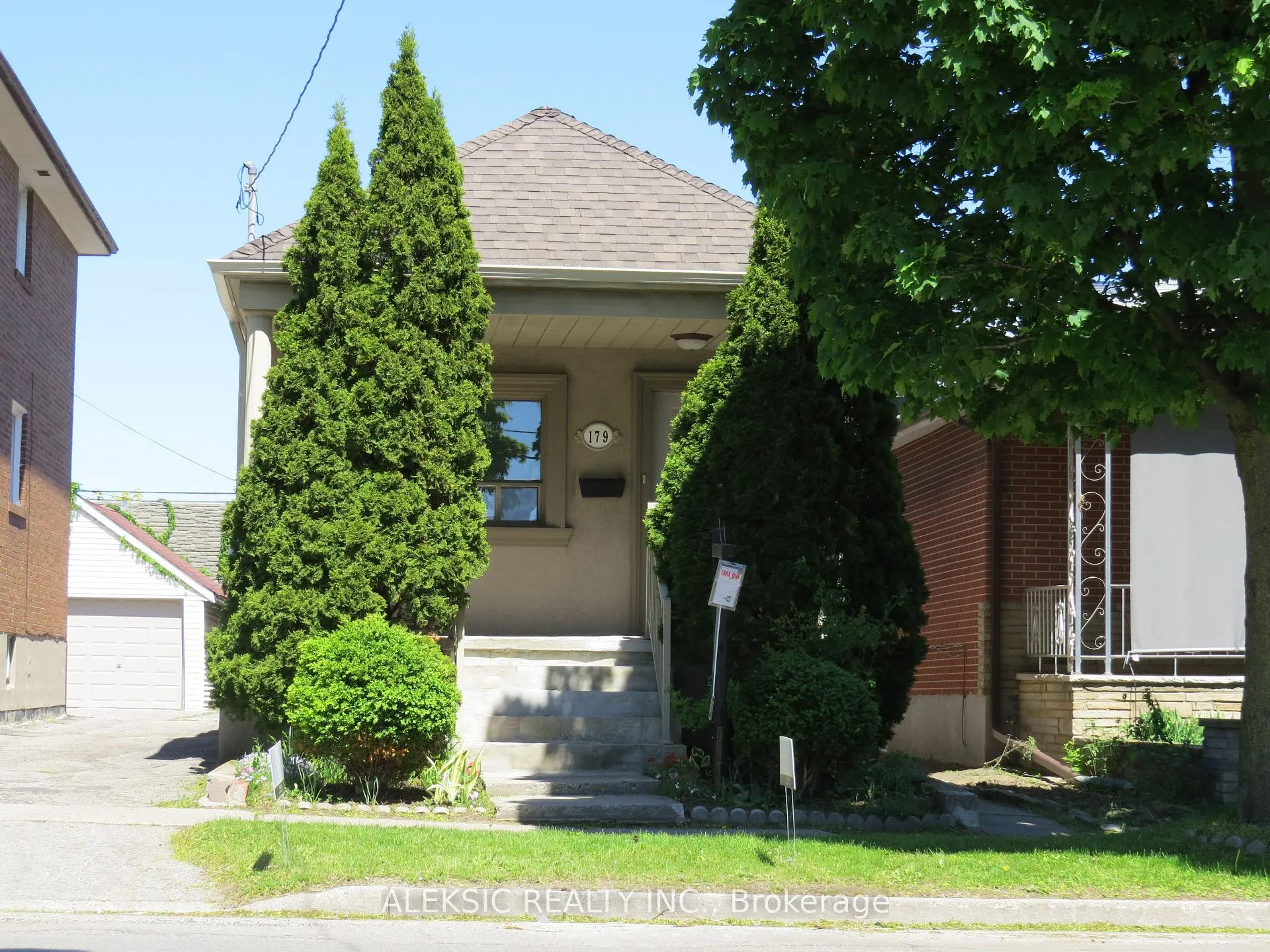 Front of 179 Thirtieth Street