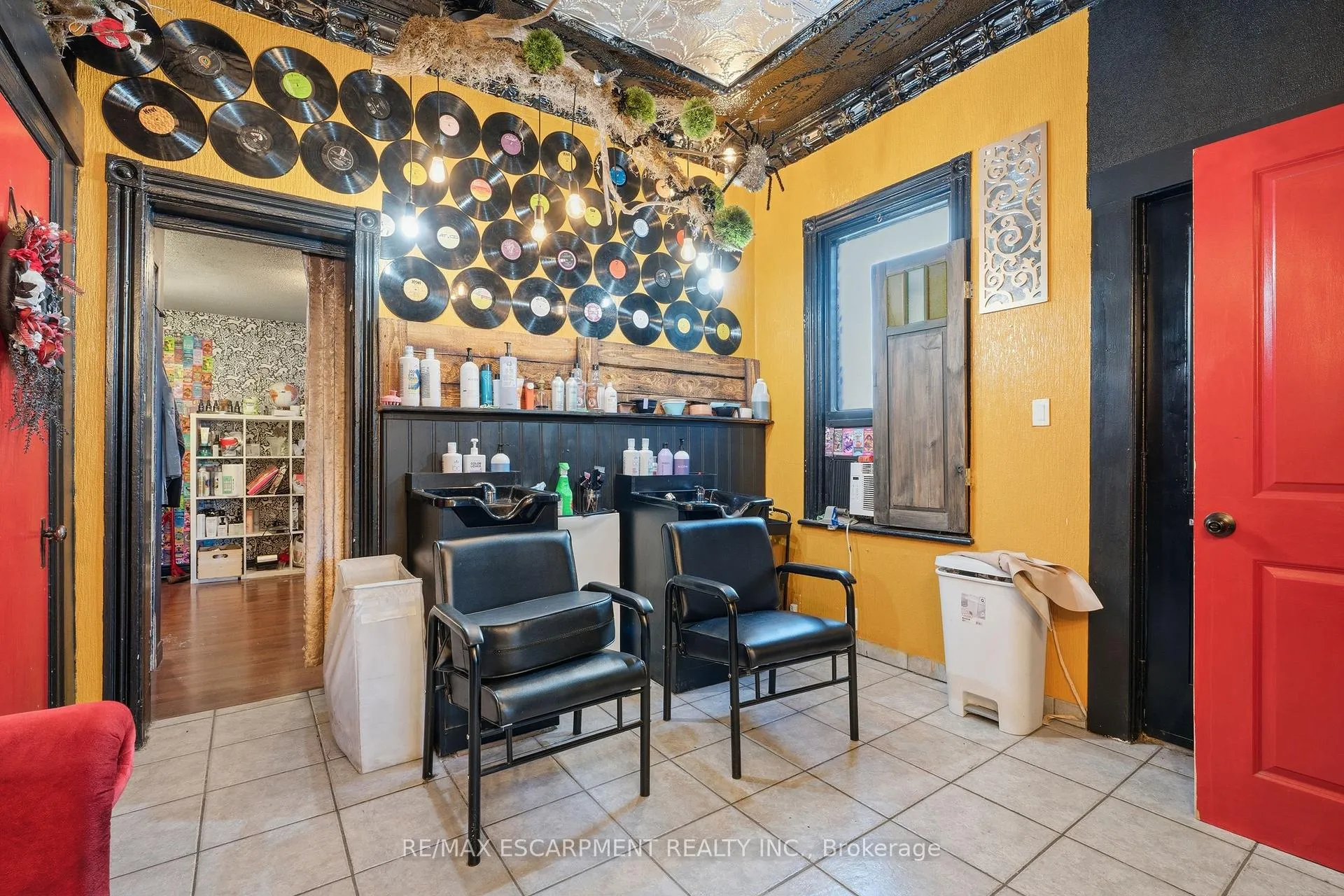 Photo 10 of 355 Barton Street E, Hamilton, Landsdale — HOMEH