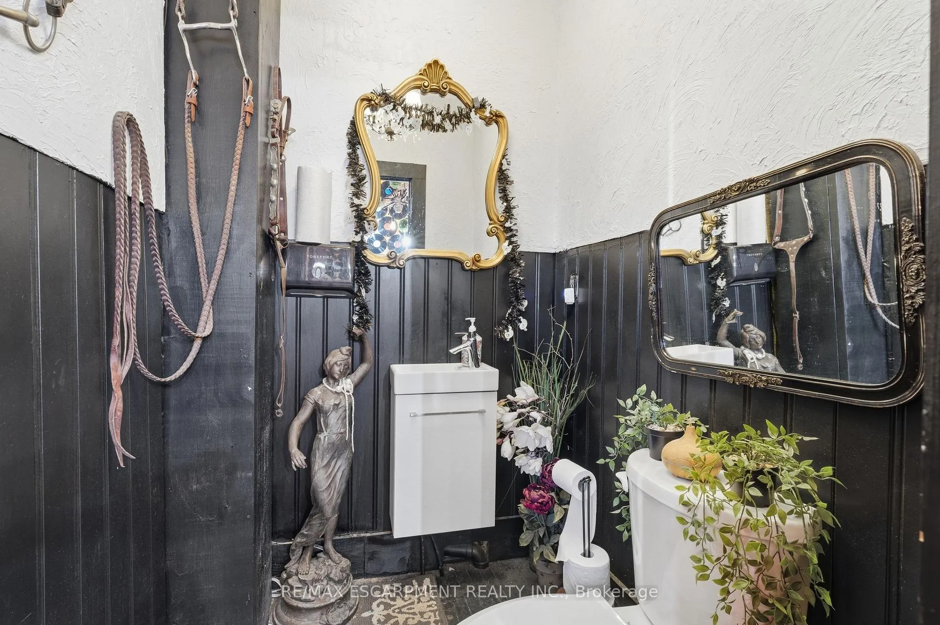 Photo 12 of 355 Barton Street E, Hamilton, Landsdale — HOMEH