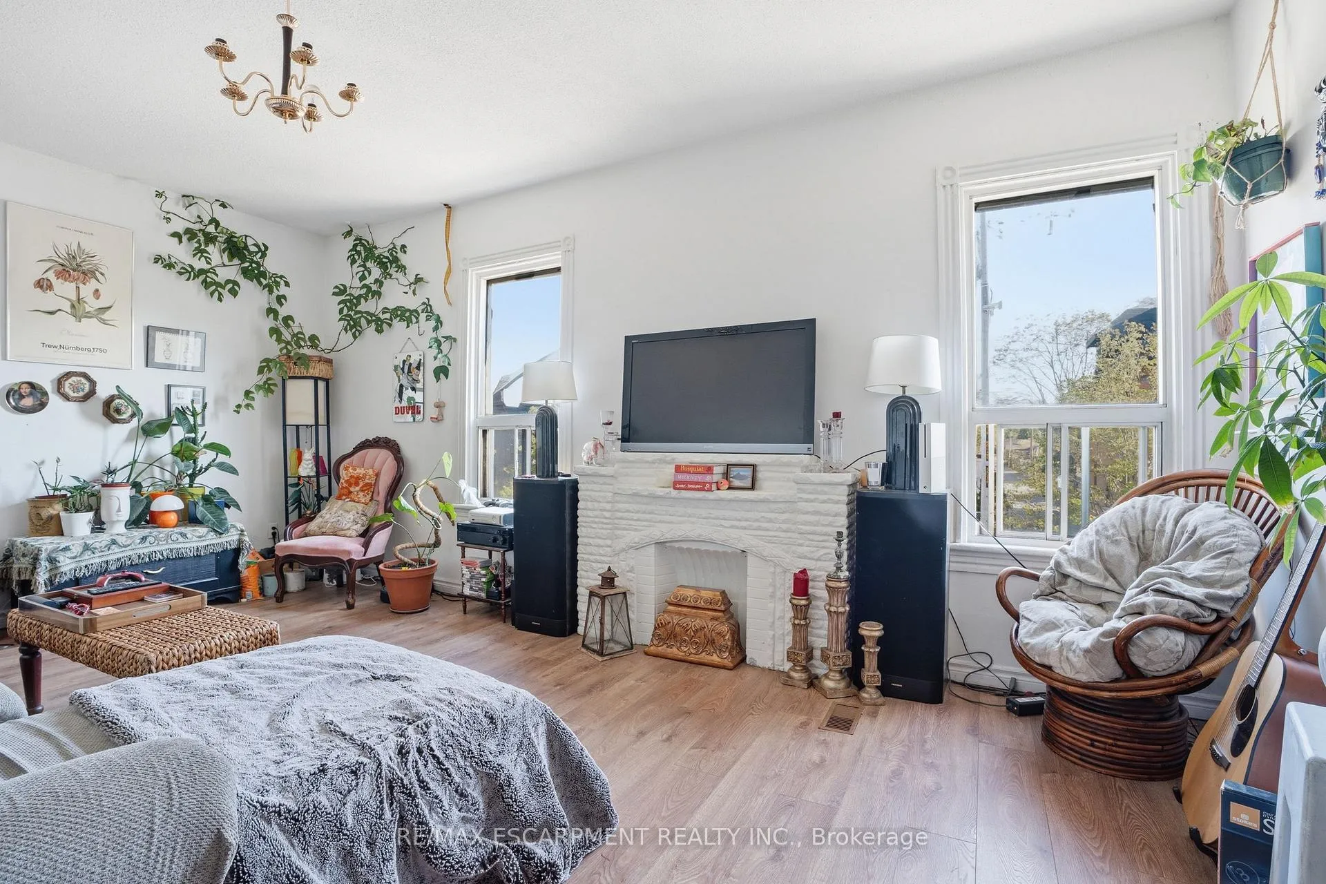 Photo 17 of 355 Barton Street E, Hamilton, Landsdale — HOMEH
