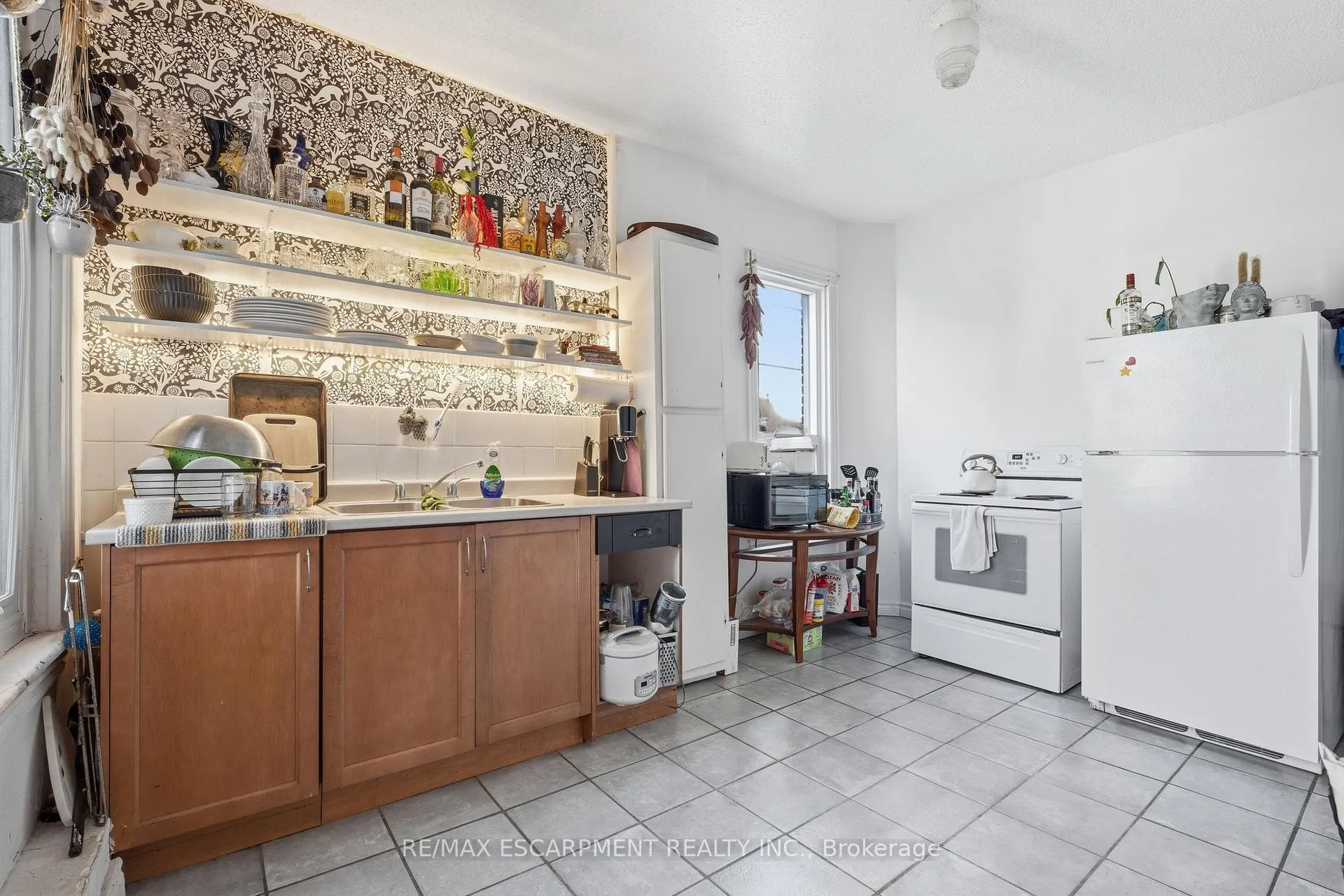 Photo 20 of 355 Barton Street E, Hamilton, Landsdale — HOMEH
